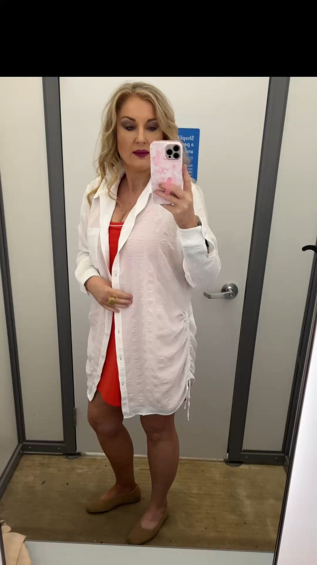A button up cover up in white or black that cinches in the side.  Sizes S-3X.  

I’m wearing the large, sizing up one for a more loose fur. 

White or black and under $20!

#LTKmomlife #LTKPlusSize #LTKMidsize