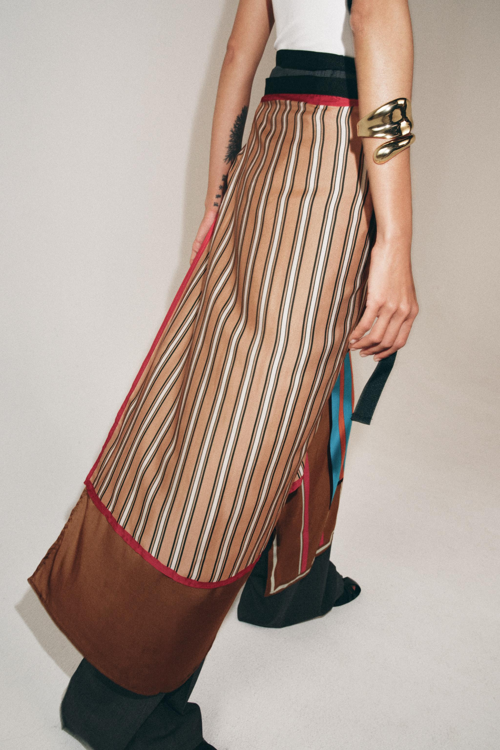 STRIPED PRINT PAREO SCARF | Zara US