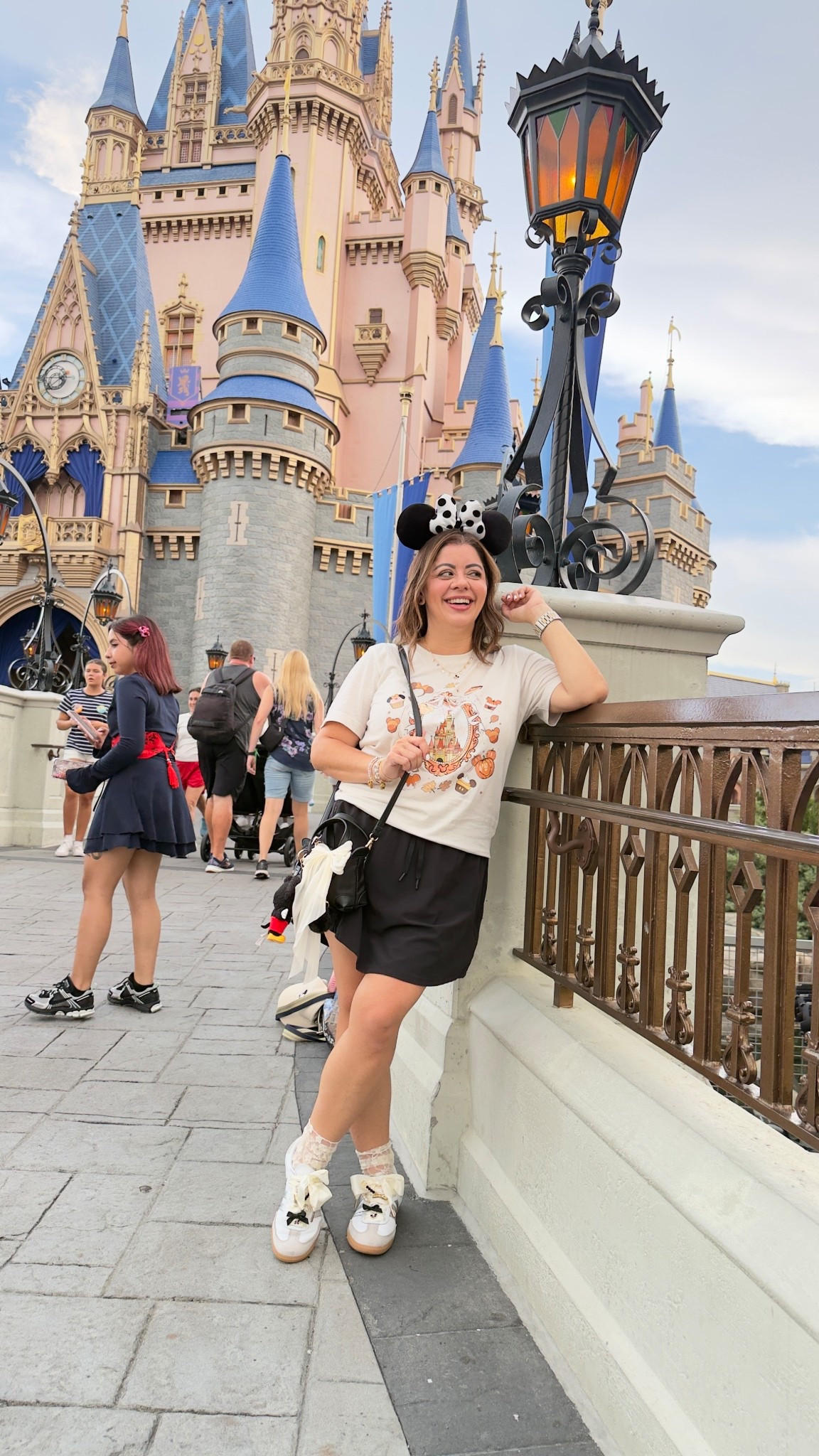 Fall vibes at Magic Kigdom. #DisneyOOTD #Disneyoutfit