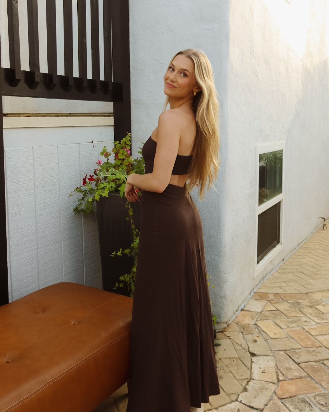 brown summer maxi dress 🤎 dinner party beachy outfit 

#LTKStyleTip #LTKParties #LTKPetite