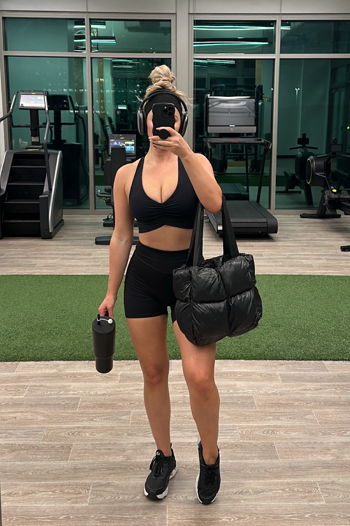 Cute new little puffer gym bag! 

#LTKFindsUnder100 #LTKFitness #LTKFindsUnder50