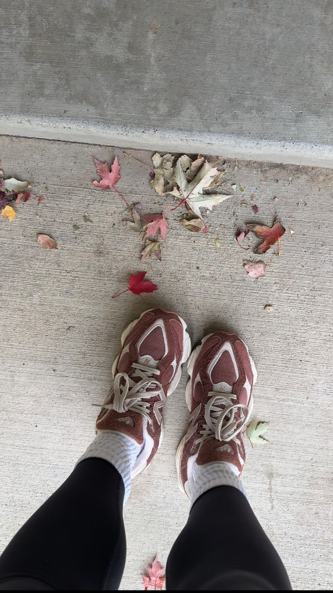 New balance 9060 shoes


New balance 
Fall shoes 
Fall sneakers 
Must have 
New balance 9060

#LTKHoliday #LTKShoeCrush