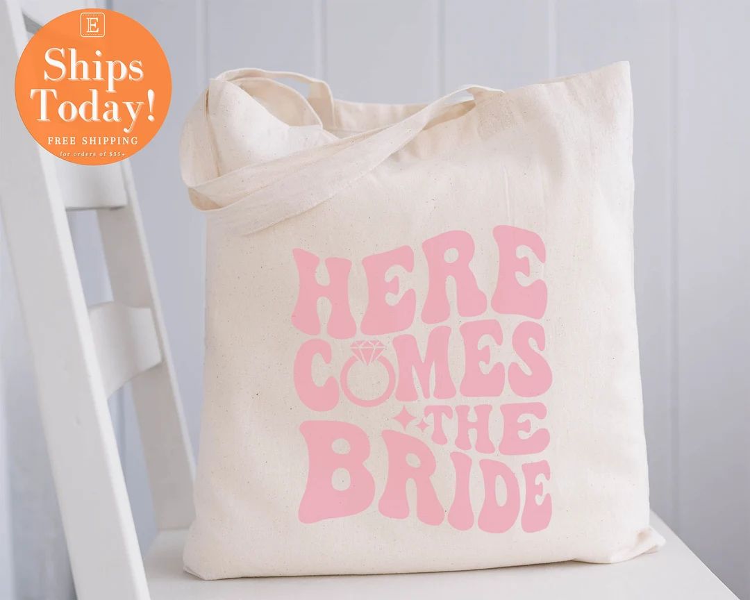 Bride Tote Bag, Here Comes the Bride, Wedding Gift, Gift Bag for Bride, Gift Bag, Wedding Day Tot... | Etsy (US)