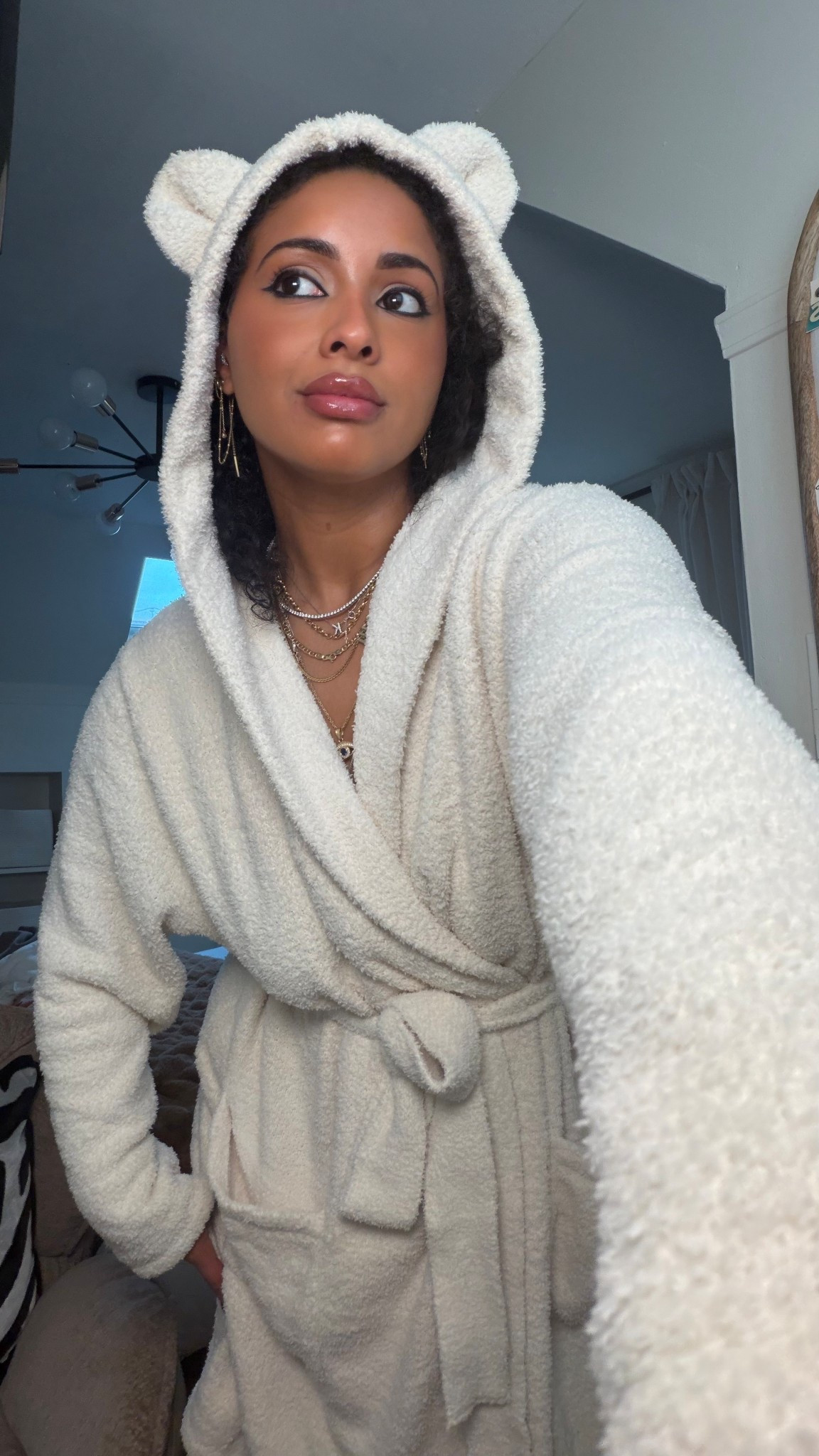 My new favorite winter robe that is plus size approved

#LTKootd #LTKdayinmylife #LTKPlusSize