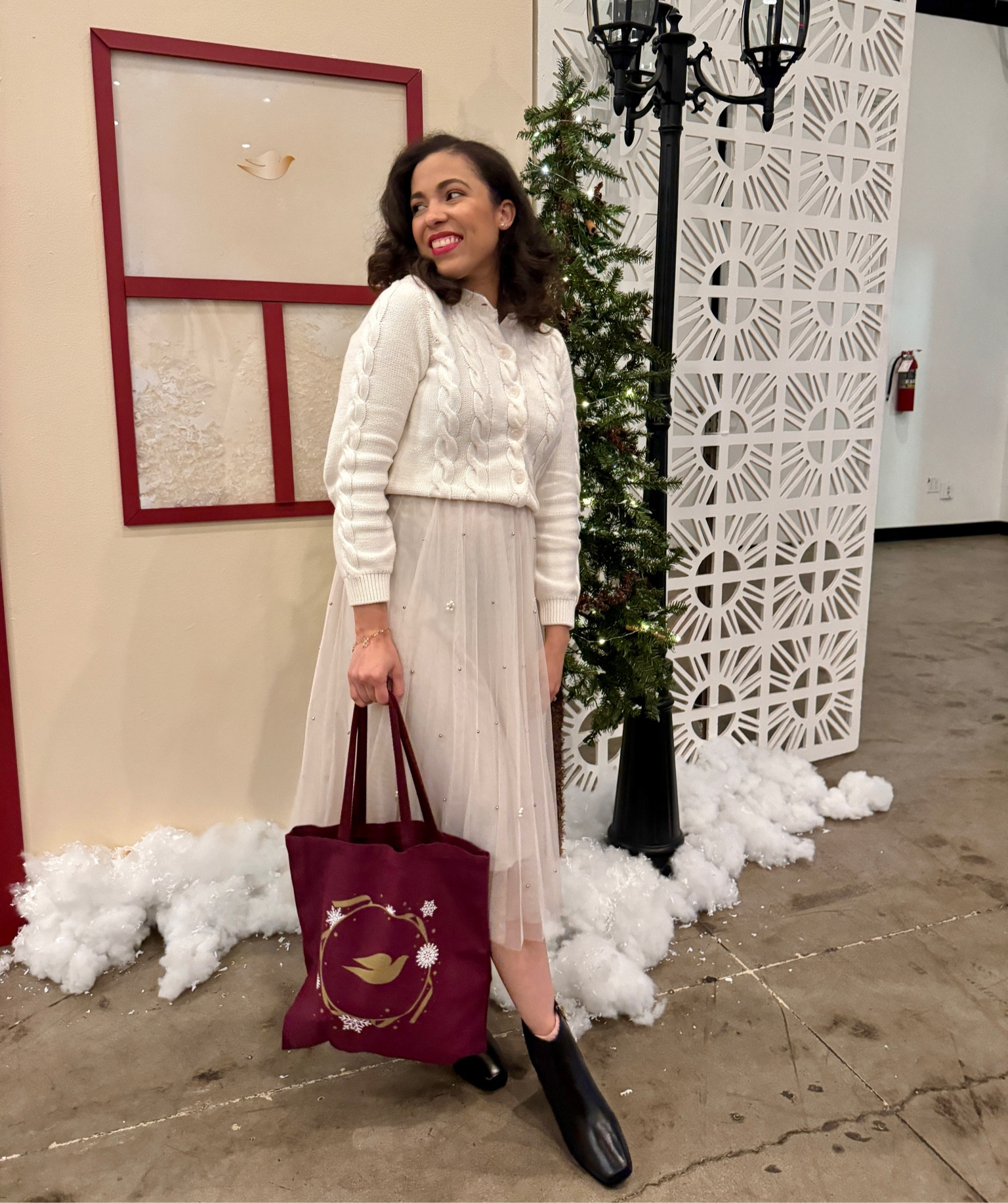 Outfit for the Aprés Skin event with Dove! 

Loved to see the new Holiday Collection 🎄✨🎊

Winter ❄️ outfit! 
White sweater 
Tule skirt
Black boots 
Black purse 


#LTKSeasonal #LTKStyleTip #LTKHoliday