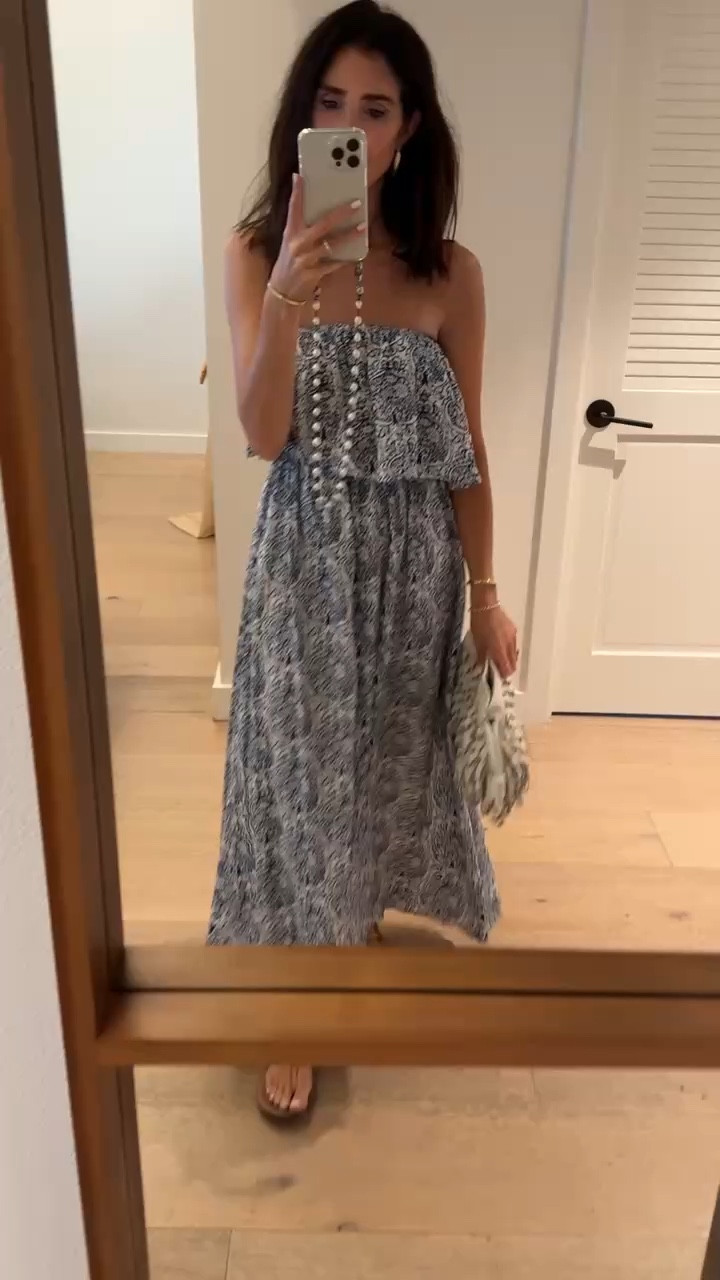 This dress is beautiful and I also picked it up in a red. I’m just shy of 5-7” wearing the size small dress #stylinbyaylin #aylin #dress 

#LTKootd #LTKTravel #LTKgrwm