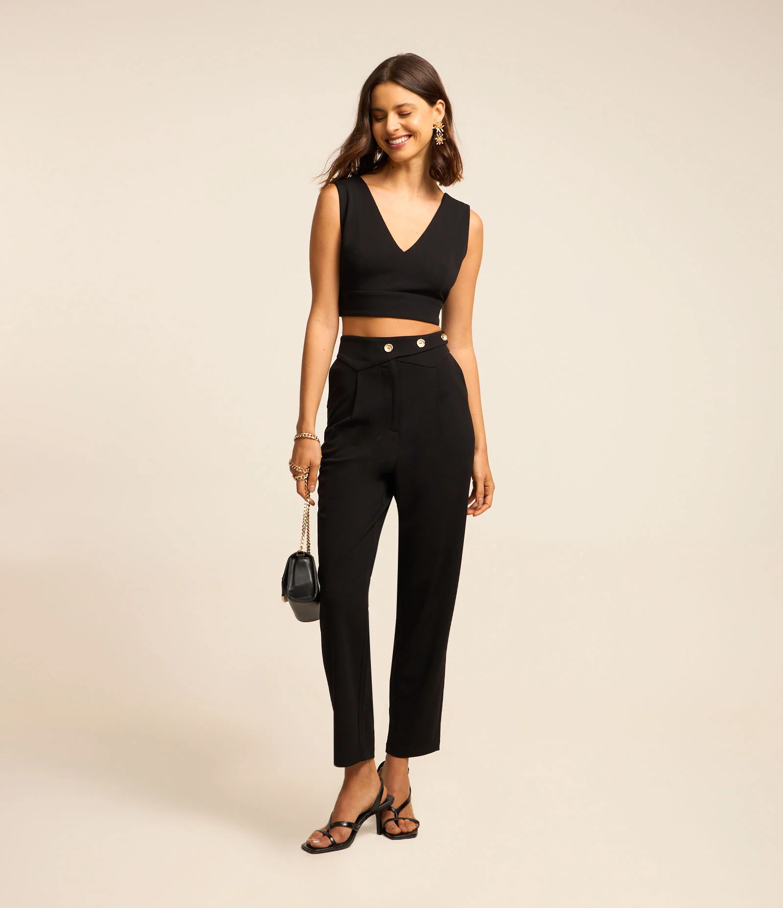 Calça Cenoura em Crepe com Botões no Cós Preto - Lojas Renner | Renner (BR)