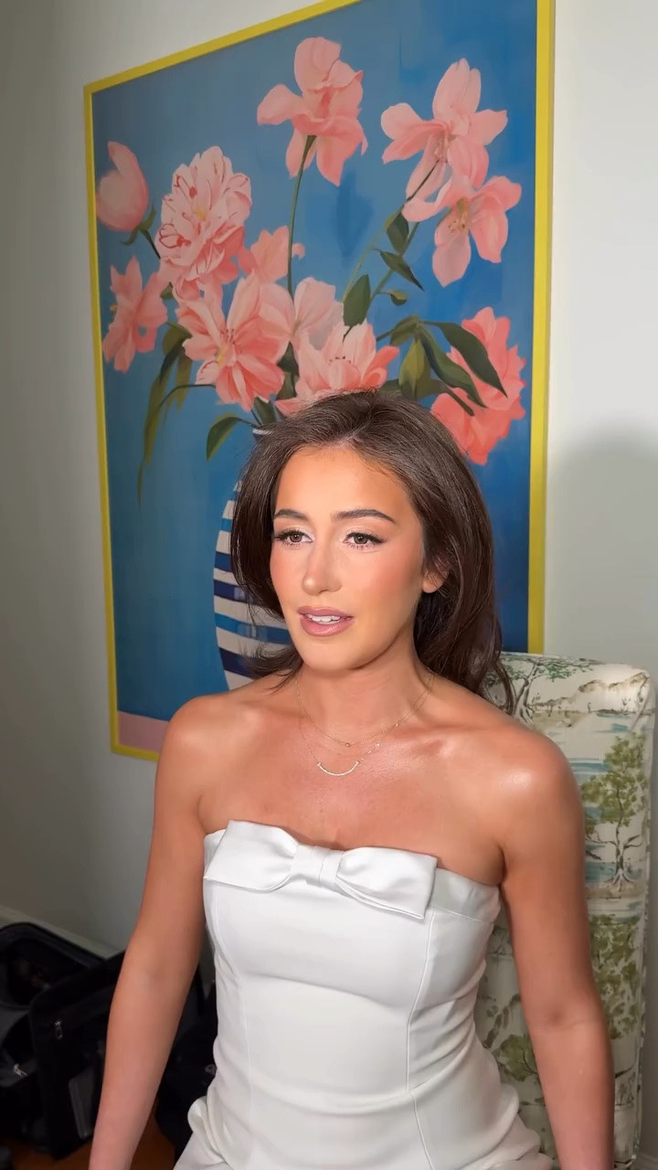 Showering the bride to be 🤍 Soft glam on this beautiful client @larkincarden 

Soft glam, bridal makeip, travel makeup, bride, makeup, bridal soft glam, glowing makeup