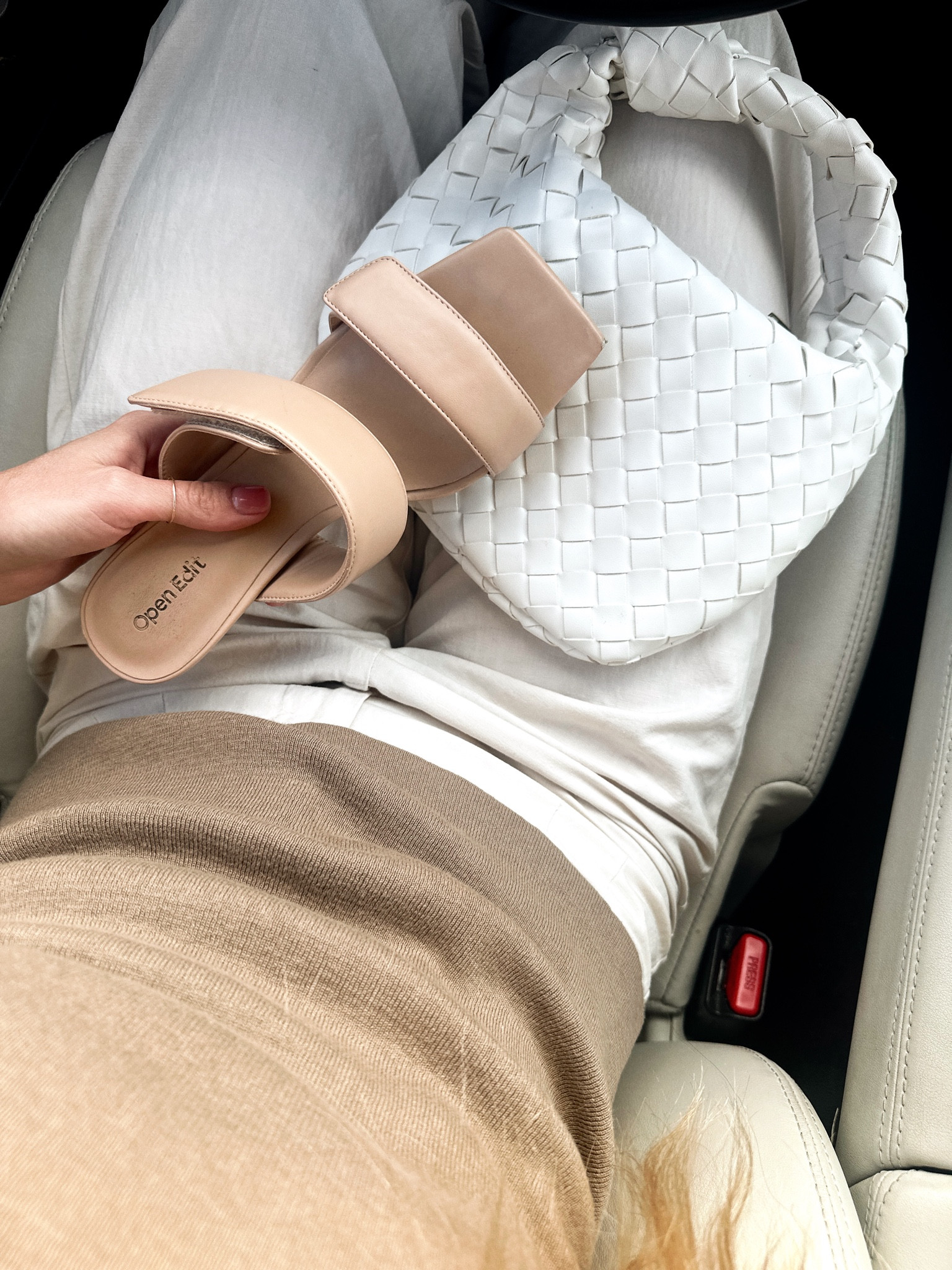 “What do we wear to this thing?”
“Idk but this is what I’m wearing.”