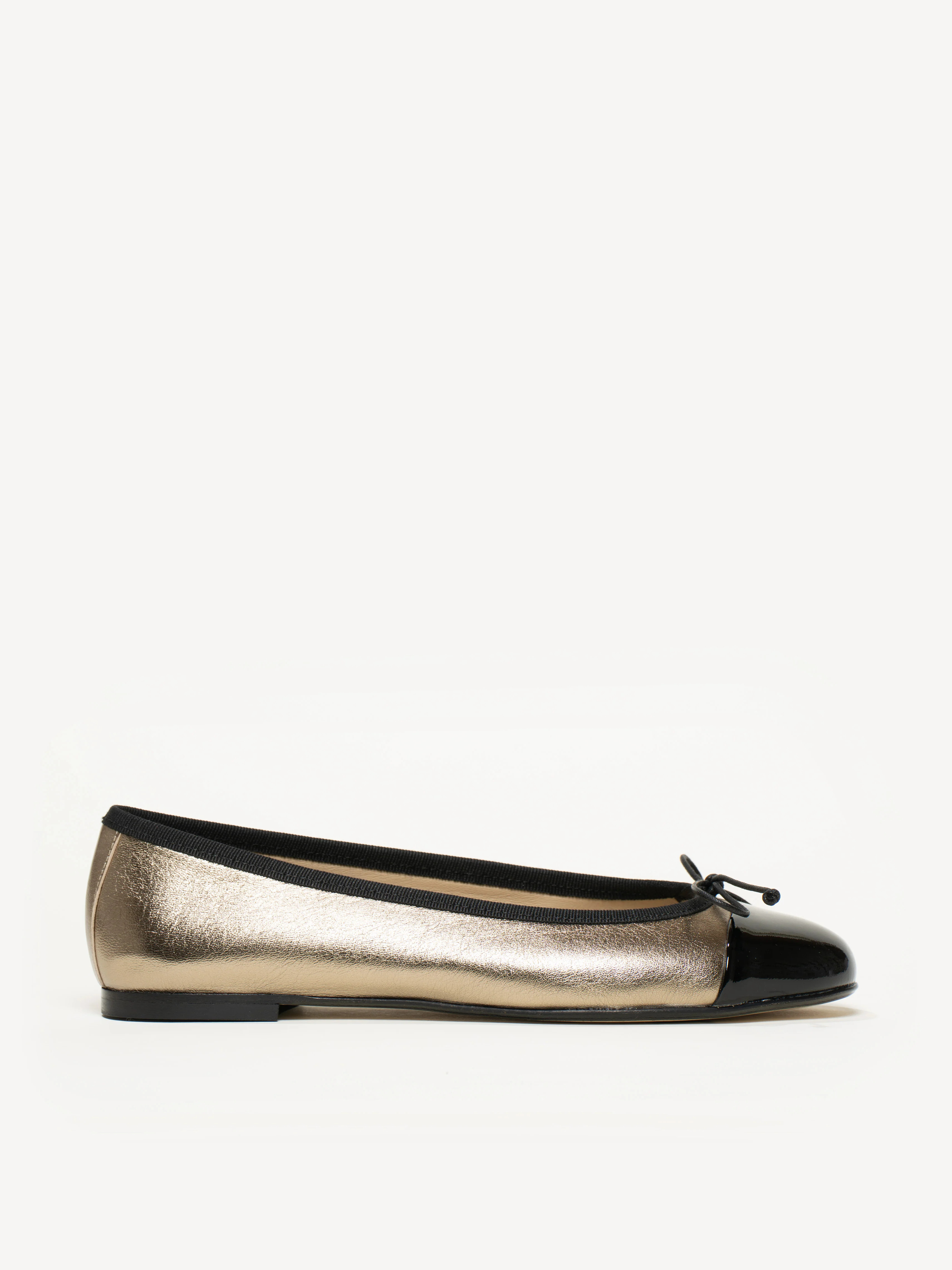M.Gemi The Rosa Women's Flats, Size 36.5 in Antique Gold Nappa/Black | M.GEMI