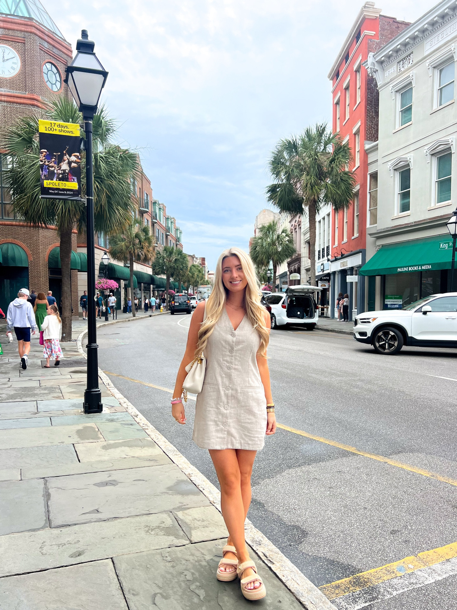 a day on King St. 🌴🛍️
•


#LTKU #LTKFindsUnder100 #LTKStyleTip