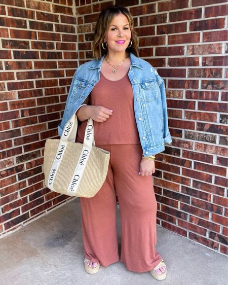 This little two piece matching set from Target is actually the Stars Above PJ/lounge line but I think it would be a perfect travel outfit or airport outfit option! Wearing the bottoms in XXL and the top in XL. Comes in 2 other colors.
5/12

#LTKFindsUnder50 #LTKPlusSize #LTKStyleTip