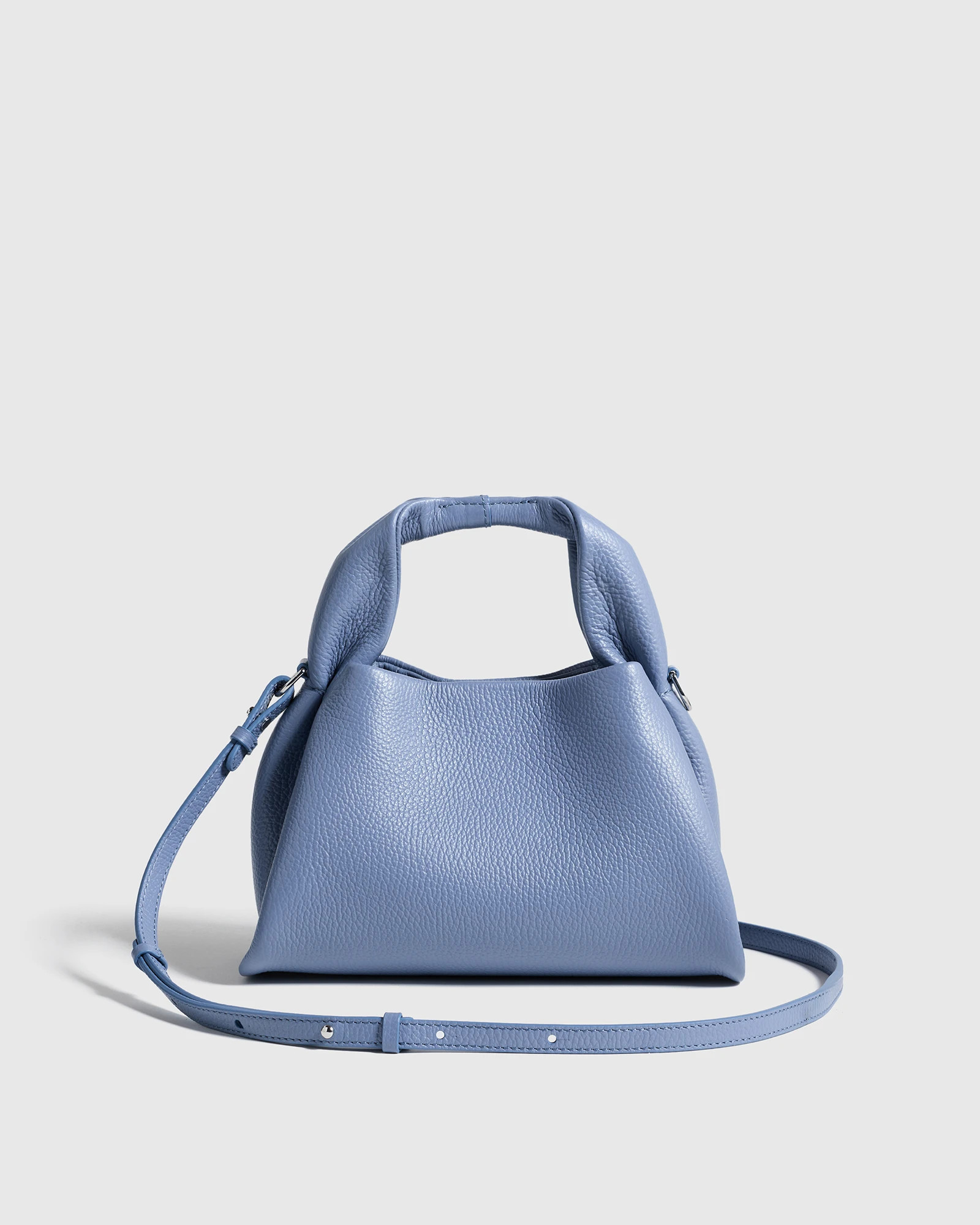 Quince | Women's Kaia Crossbody in Black, Italian Leather | Quince
