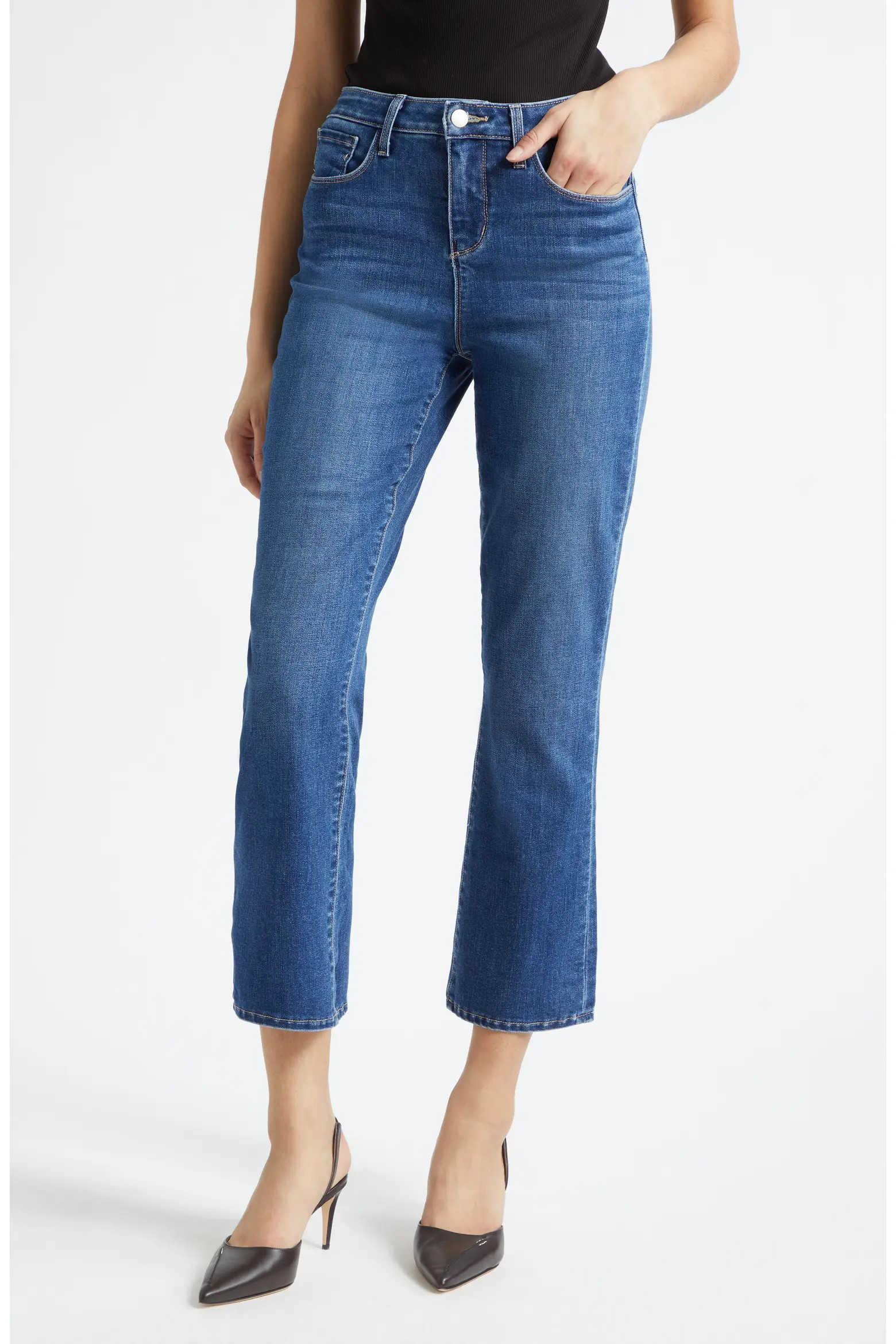 These jeans will carry your entire wardrobe this season 🤍 Trust me, you need at least one pair from this drop
#ClosetEssentials #DenimMustHave #LTKDenim #EverydayFashion #ChicOutfits #StyleInspo 

 #LTKSeasonal #LTKU #LTKSaleAlert