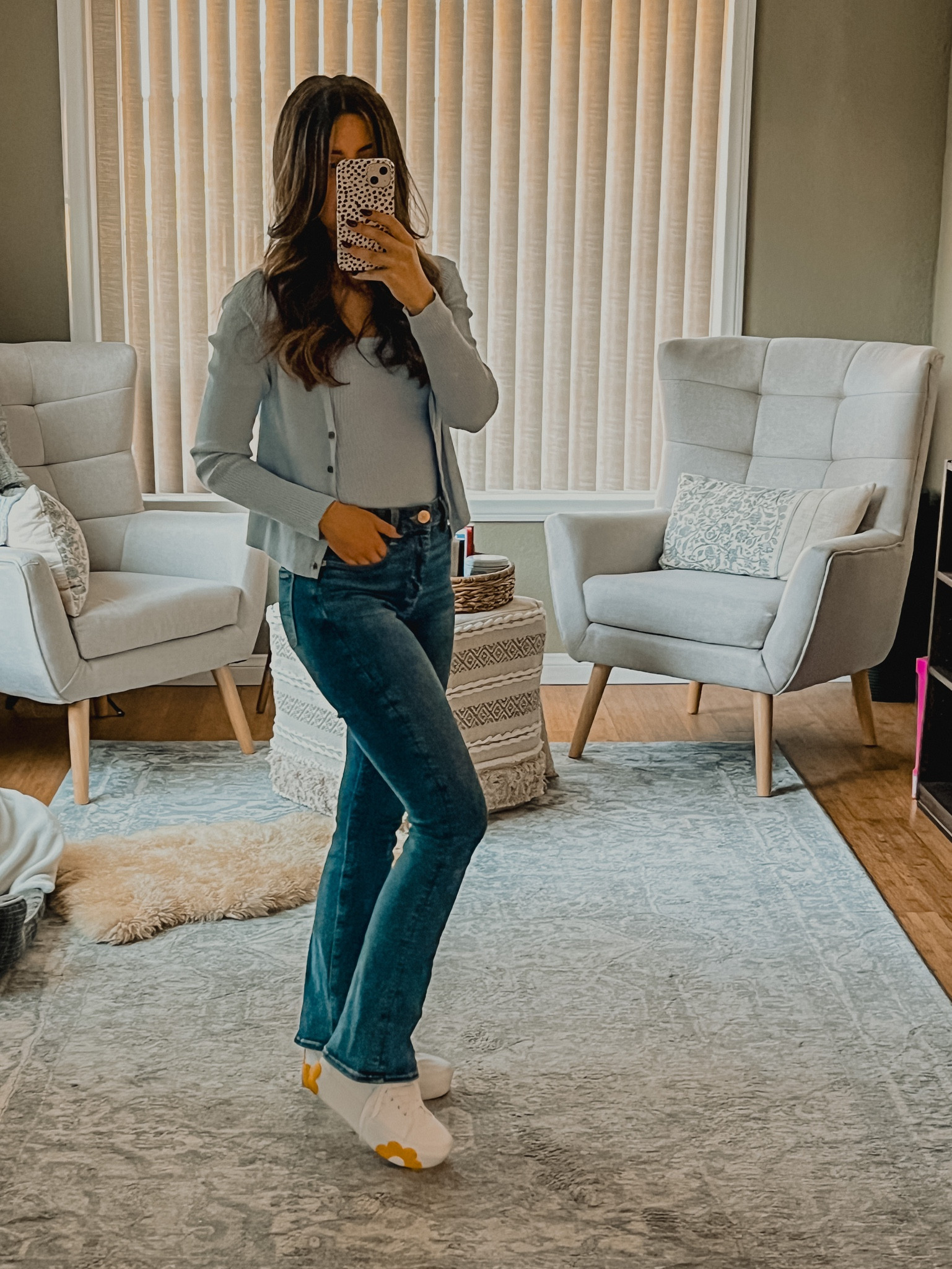 OOTD: the shoes are the real stars of this outfit  #vansgirls #vansoldskool 

#LTKfindsunder100
