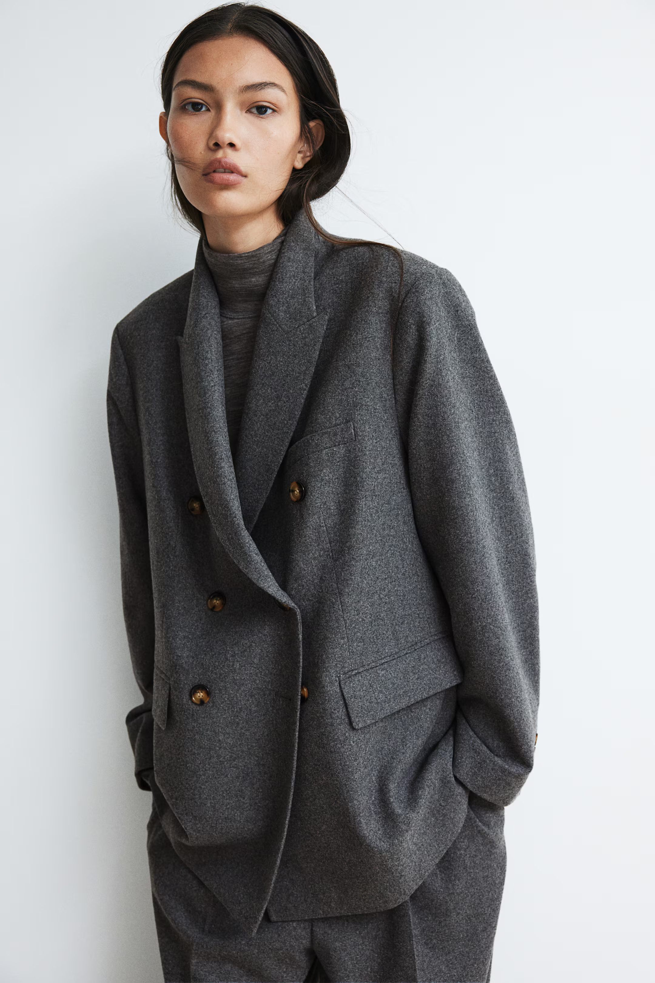 Double-breasted blazer | H&M (UK, MY, IN, SG, PH, TW, HK)