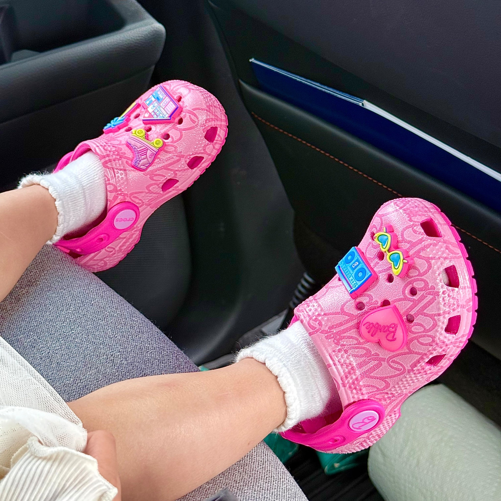 Tiny feet, big style 💖

My toddler is currently obsessed with these cute pink clogs. They’re lightweight, comfy, and perfect for quick errands, playground trips, or car rides. Plus the little charms make them extra fun for toddlers.

Easy to slip on and go — which every mom knows is a win. 🙌

#ltkfamily #momfinds #toddlerstyle #toddlerootd #momlife #kidsfashion #toddlerfashion #momapproved #parentingfinds #cutekidsstyle


#LTKmomlife #LTKSpringSale #LTKootd