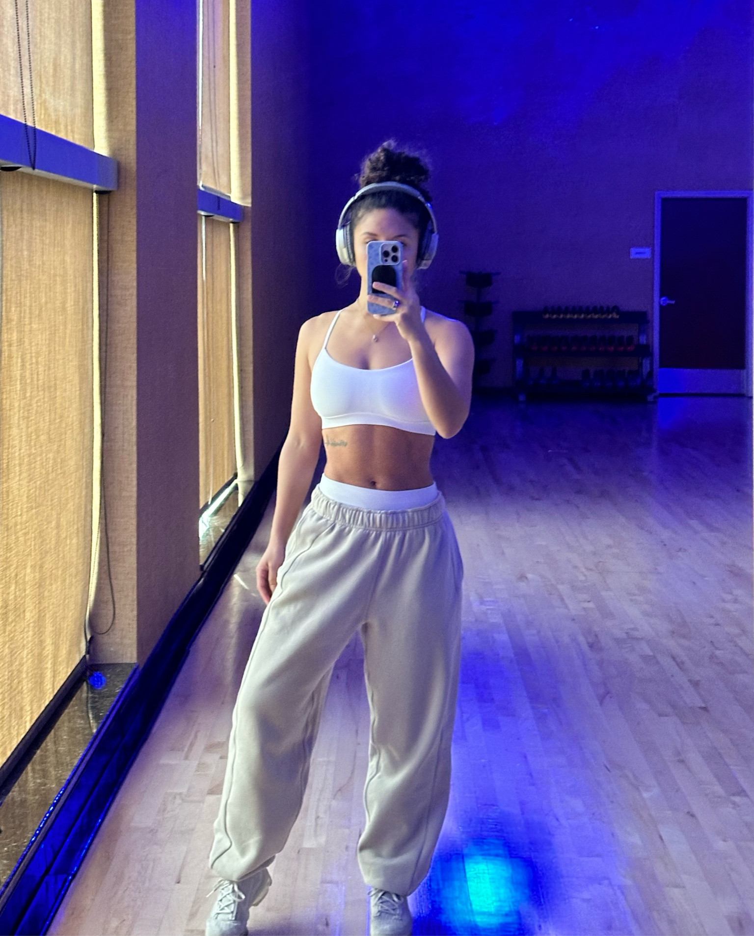 Did not expect to like this gym combo as much as I do. The pants are really loose so it doesn't prevent you from doing what you gotta do!

#LTKstyletip #LTKfitness #LTKbeauty