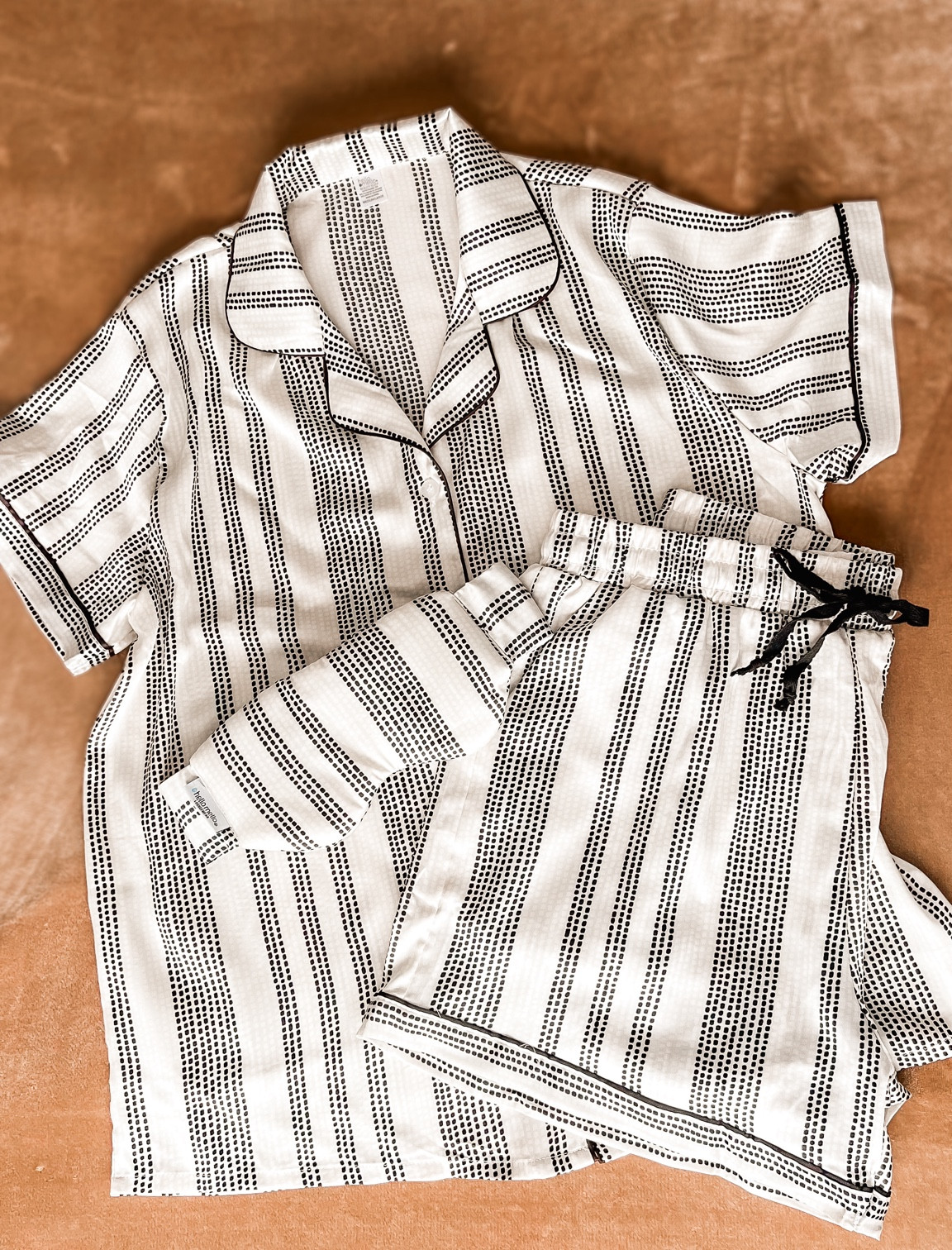 These silky satin pjs’s are so luxuriously that I never want to take them off. They come in numerous different patterns, have a drawstring waste and best of all…pockets! 