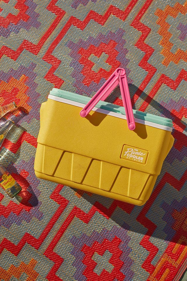 Igloo 25-Quart Retro Picnic Basket Cooler | Urban Outfitters (US and RoW)