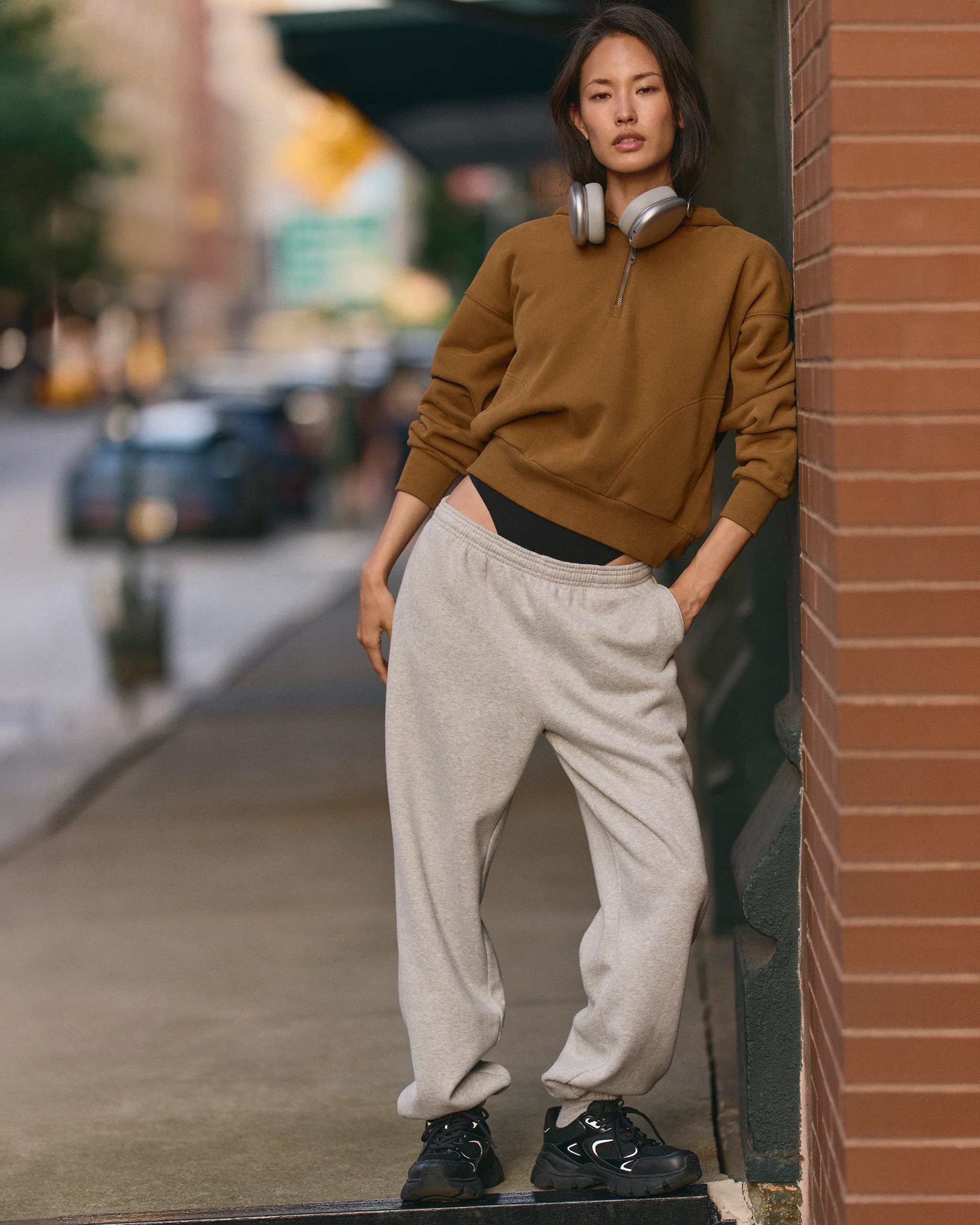 Women's Restore Classic Sweatpant | Pale Grey Heather | Vuori | Vuori Clothing (US & Canada)