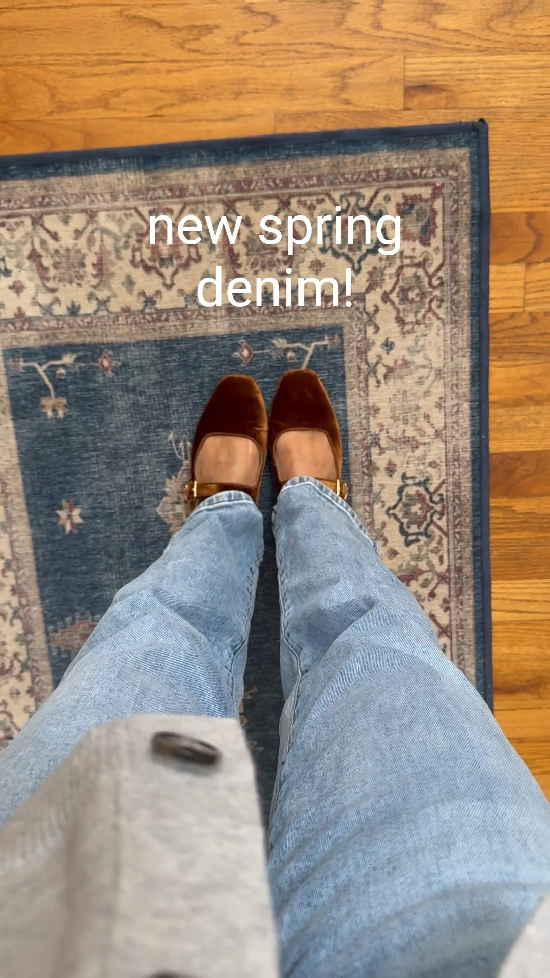 Spring outfit! Love the season of jeans with flats 🥿 
I was on the hunt for a new spring denim and found them! I usually size down in Kut jeans but got my usual size in these, for a baggier fit. 👖 

#LTKSeasonal #LTKPetite #LTKOver40