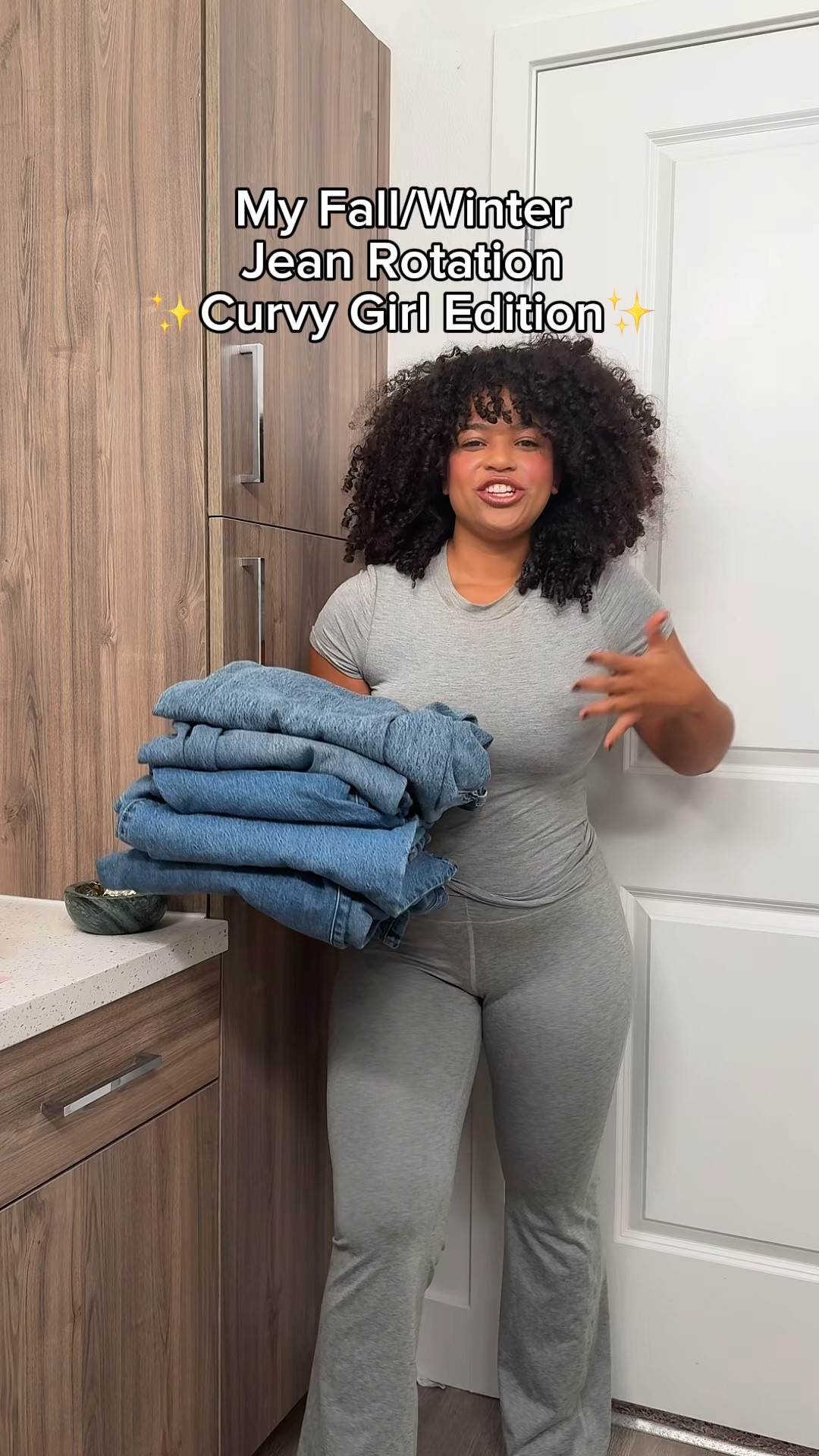 My fall/winter jean rotation!!

Madewell jeans
fall jeans
best fall jeans 
comfortable jeans
curve friendly jeans for winter
winter jeans
pacsun jeans
pacsun baggy jeans 
pacsun low rise baggy jeans


#LTKMidsize #LTKVideo #LTKSeasonal