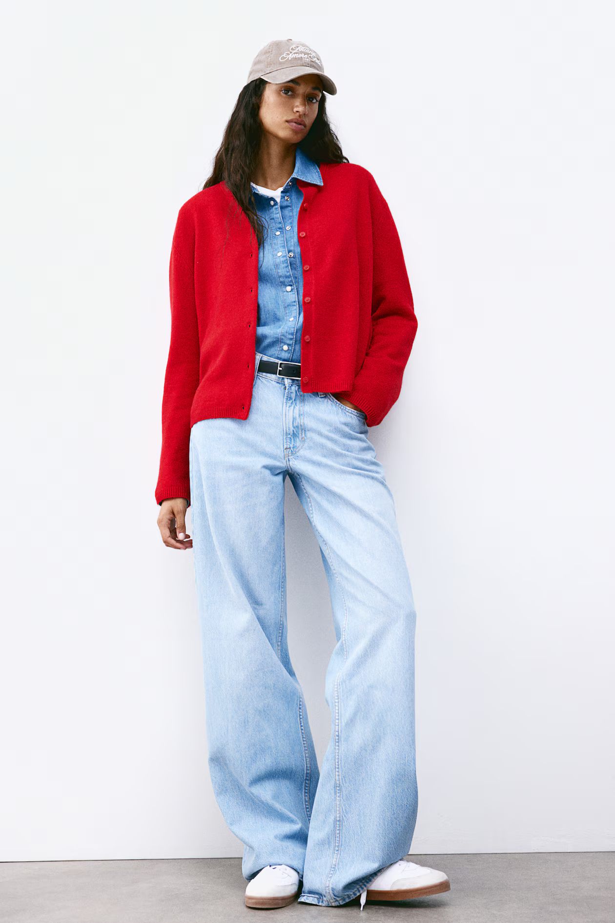 Loose-Fit Cardigan - Round Neck - Long sleeve - Red - Ladies | H&M US | H&M (US + CA)