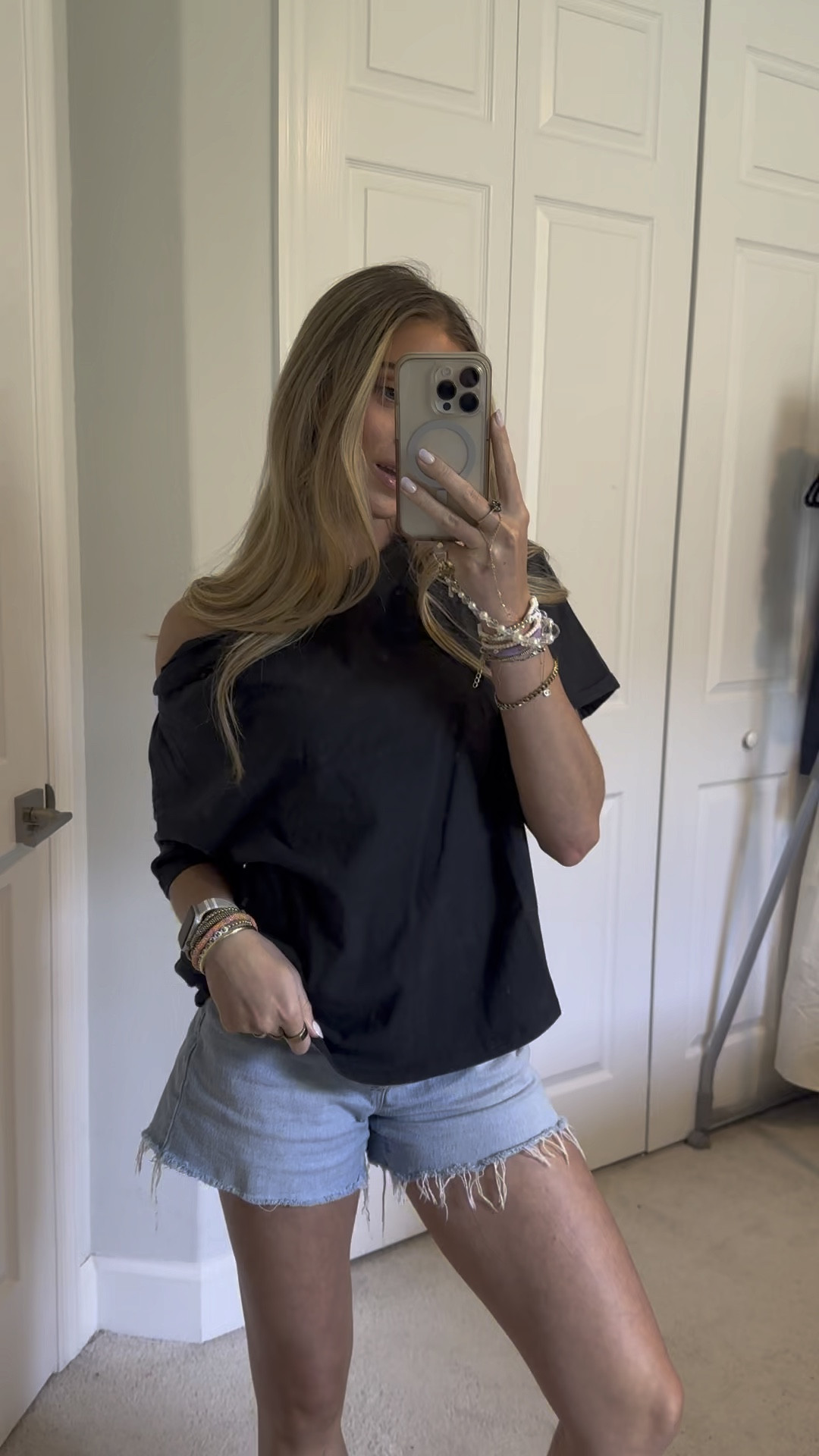 this @nuuds off the shoulder tee immediately took my classic tee + jeans combo to the next level 😉 i am in love with it, the necklace is so flattering on anybody. 

#nuuds #offtheshoulder #offtheshouldertop #tee #tshirt #closetstaples #closetessentials #closetbasics #staplewardrobe #affordablebasics #qualitypieces #essentialcloset #capsulewardrobe #wardrobeessentials #wardrobemusthaves #nuudsofficial #nuudstryon 

#LTKStyleTip #LTKVideo #LTKFindsUnder100