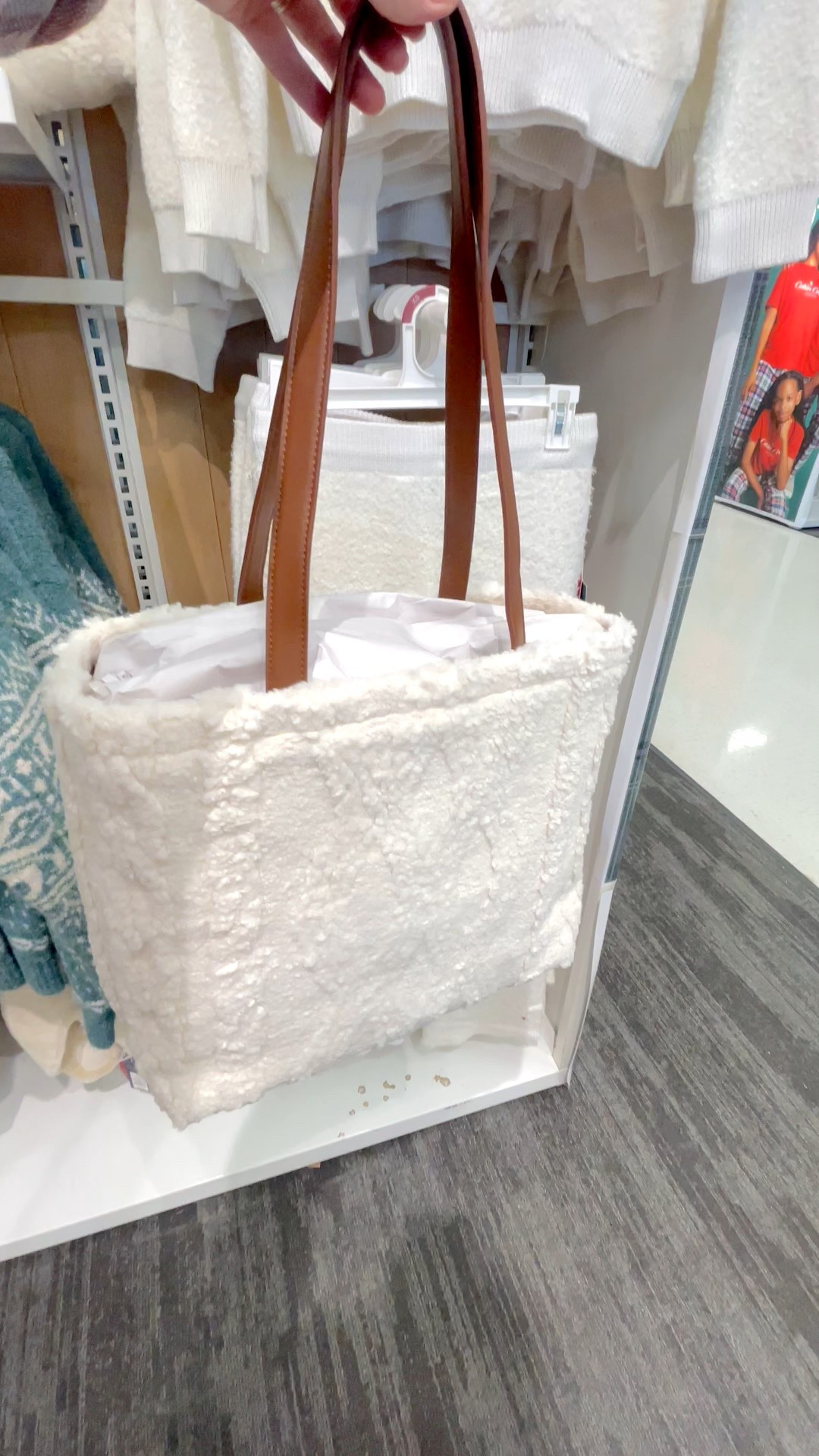 Cozy cable knit tote bag from Target!

#LTKFindsUnder50 #LTKGiftGuide #LTKSeasonal