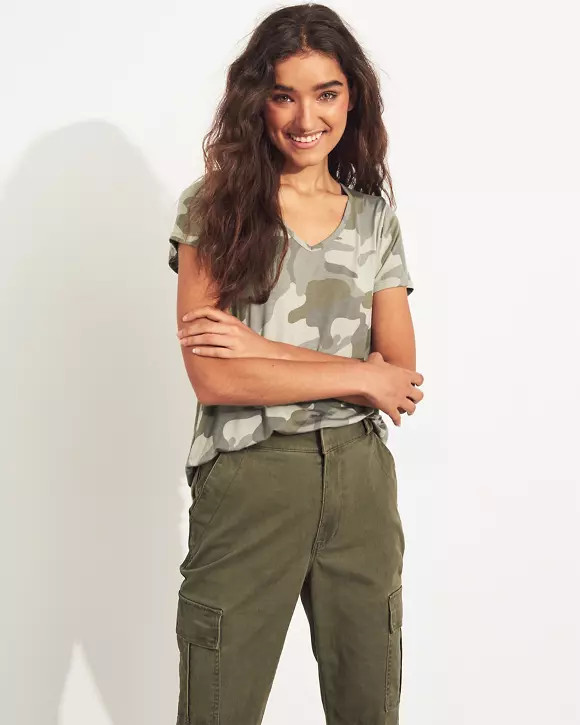 Must-Have Easy T-Shirt | Hollister US