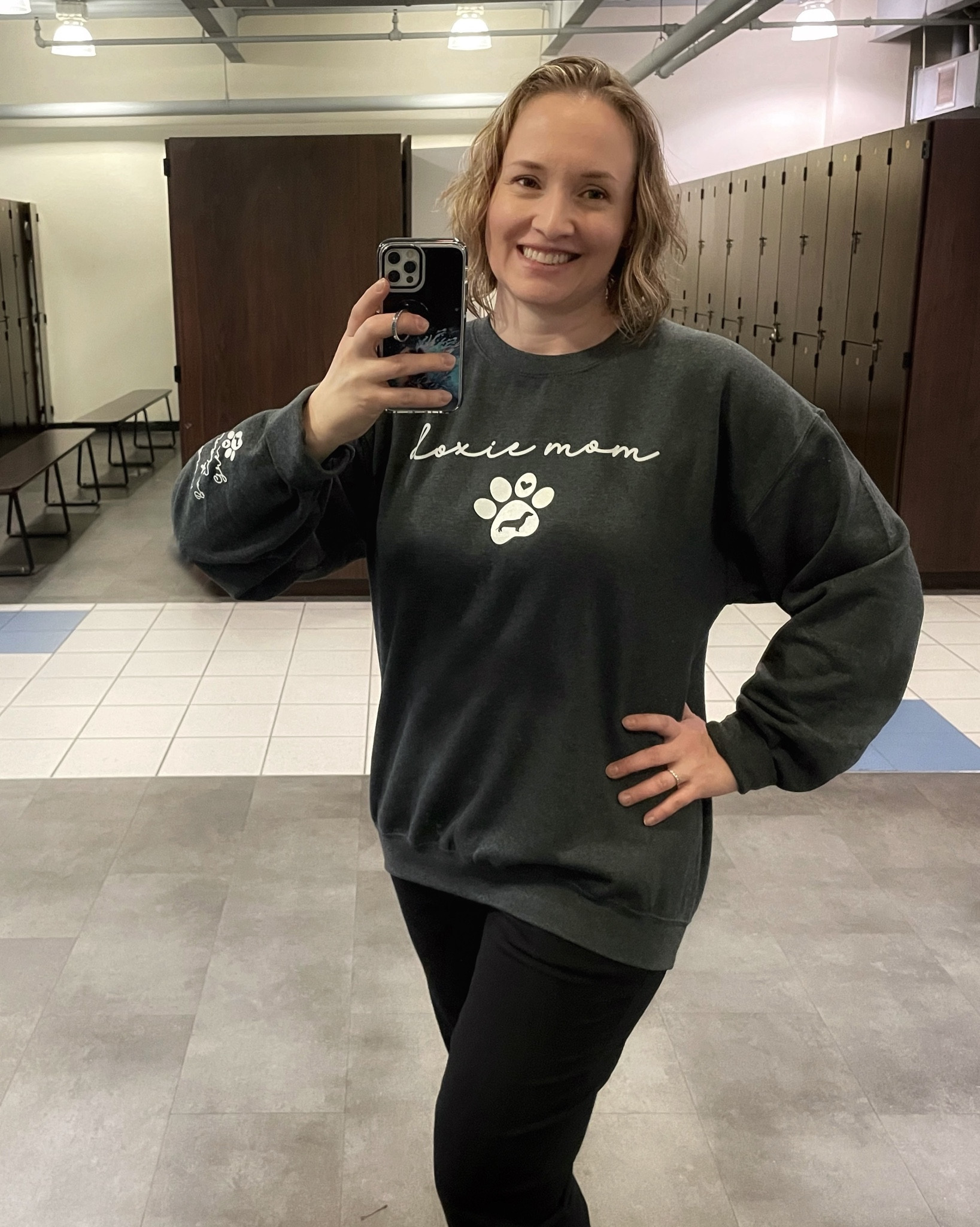 My cute doxie mom sweatshirt at the gym. 
#doxiefinds #dachshundmom #minidachshund

#LTKOver40 #LTKPets #LTKActive