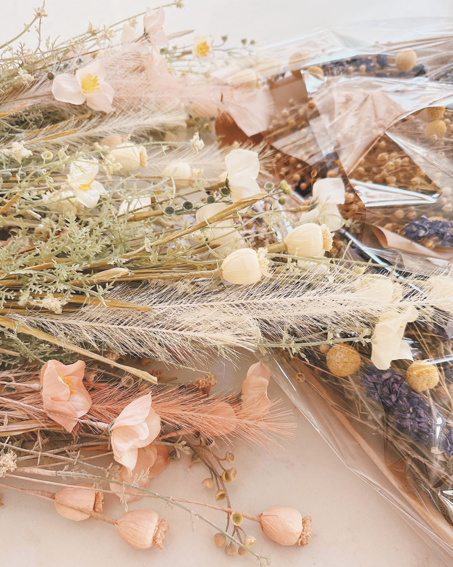 Spring realistic faux fake florals and stems, dried spring floral arrangements for your home 🤍 #affordable #realistic #florals #faux #fake #flowers

#LTKhome #LTKSeasonal #LTKstyletip