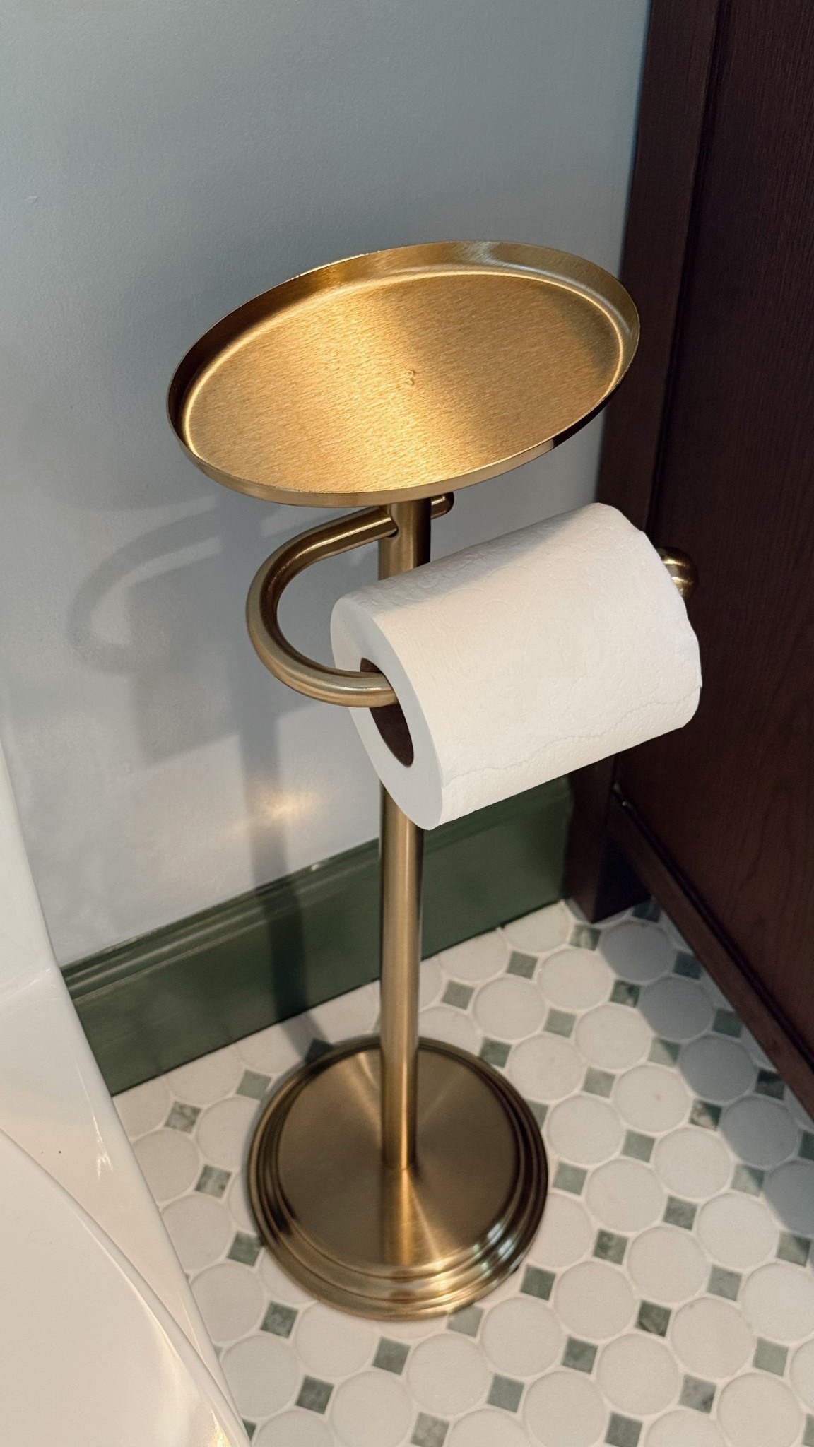 Cutest toilet paper holder! The top could be left empty for a phone or you could add a plant, room spray, matches, etc! 