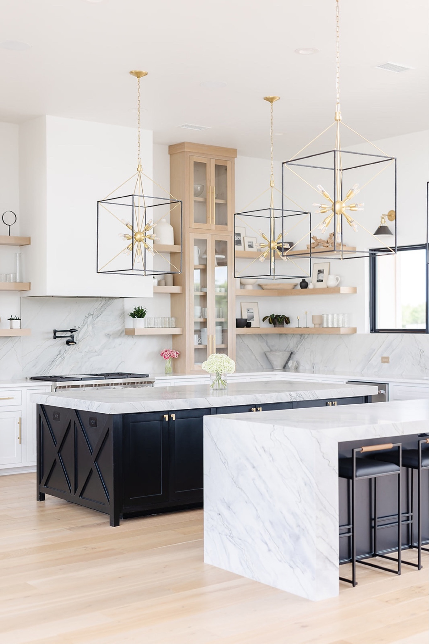Neutral kitchen with pops of black.

#LTKhome #LTKsalealert