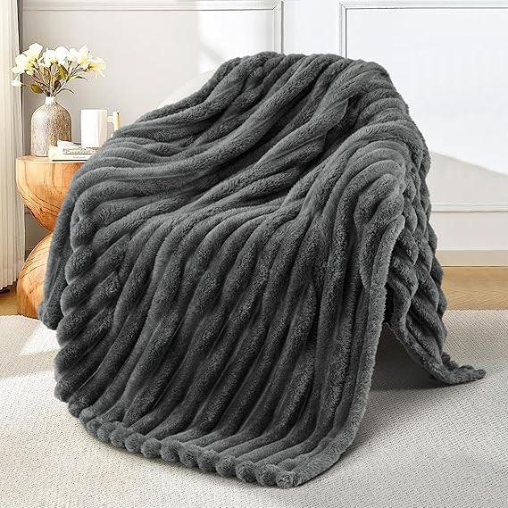 Exclusivo Mezcla Fleece Throw Blanket for Couch, Super Soft Striped Jacquard Bed Blanket, Lightwe... | Amazon (US)