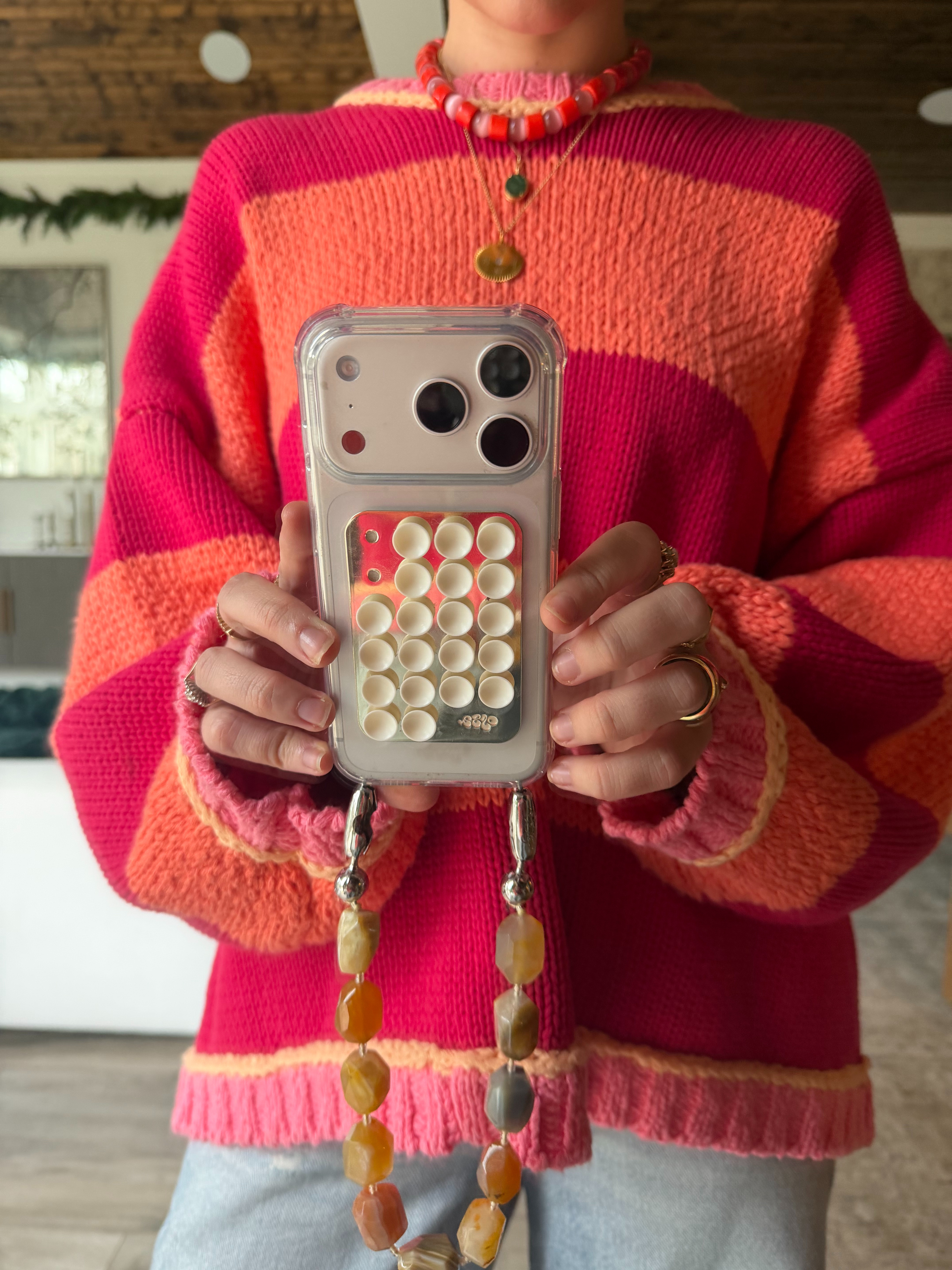 My phone details! Love this phone strap for a chic & practical vibe!  

 #LTKgrwm #LTKFindsUnder100