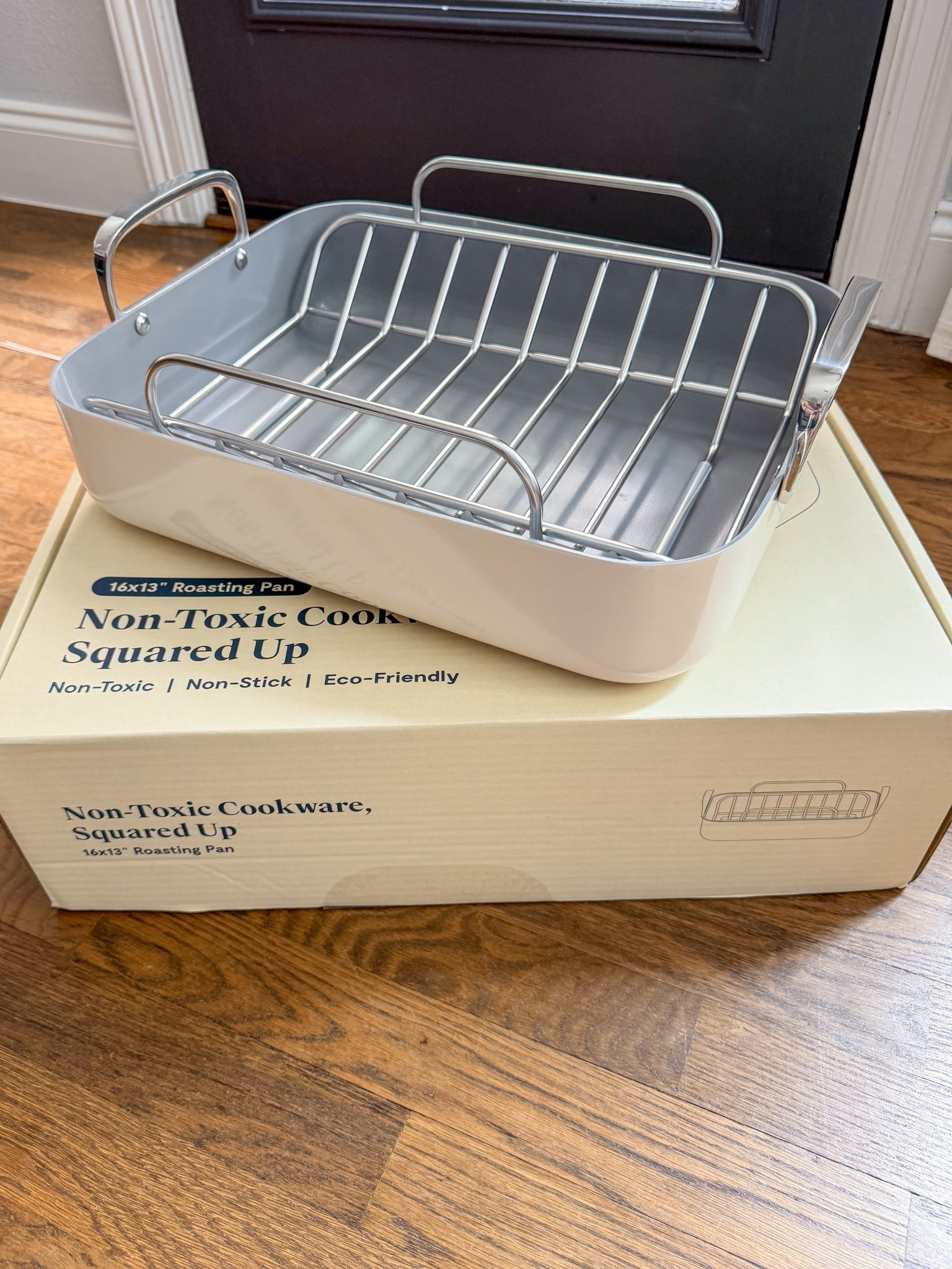 This non-toxic roasting pan & rack is so luxe and comes in several colors. Save more with coupon code STACYSSAVINGS10.



#LTKOver40 #LTKHome