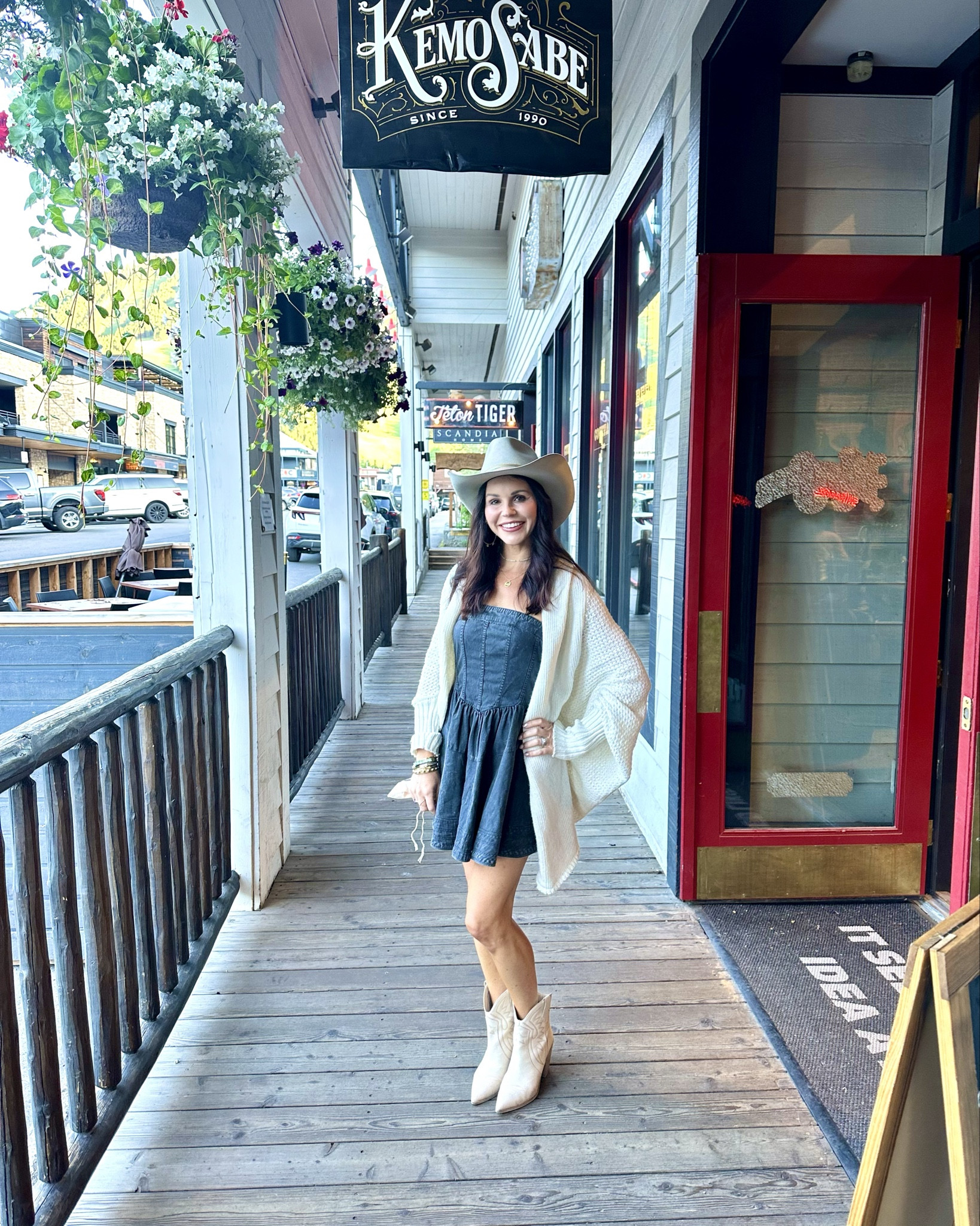 Cowgirls and concerts 🤠🎸
@kemosabe1990- custom hat

#LTKSummerSales #LTKOver40 #LTKSeasonal