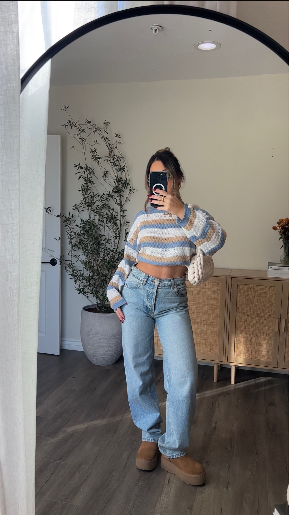 Blue and beige striped amazon sweater 

#LTKstyletip #LTKfindsunder50 #LTKfindsunder100