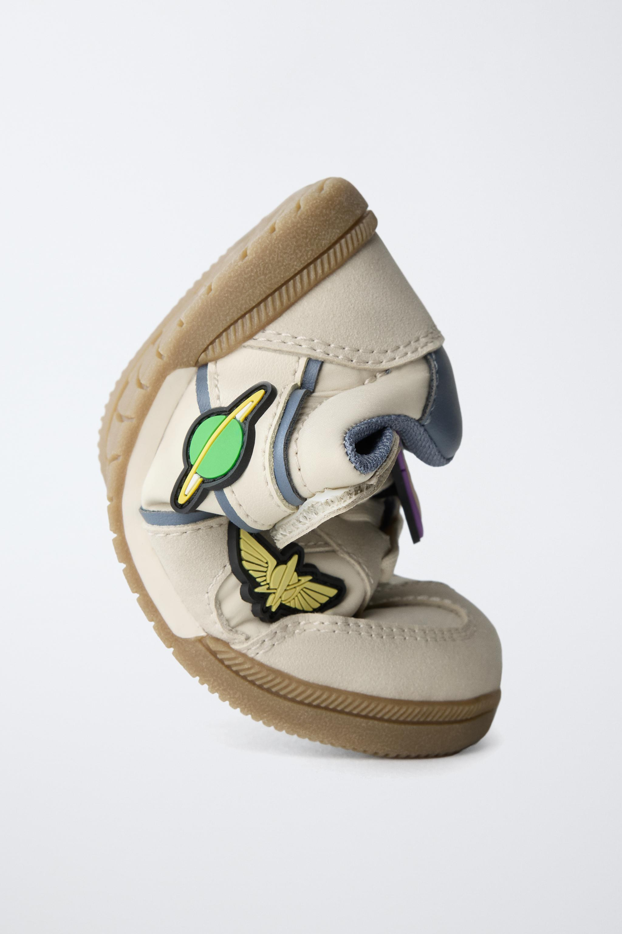 TOY STORY\u00a9 DISNEY PIXAR sneakers with a decorative appliqu\u00e9 and contrasting color detai... | Zara US