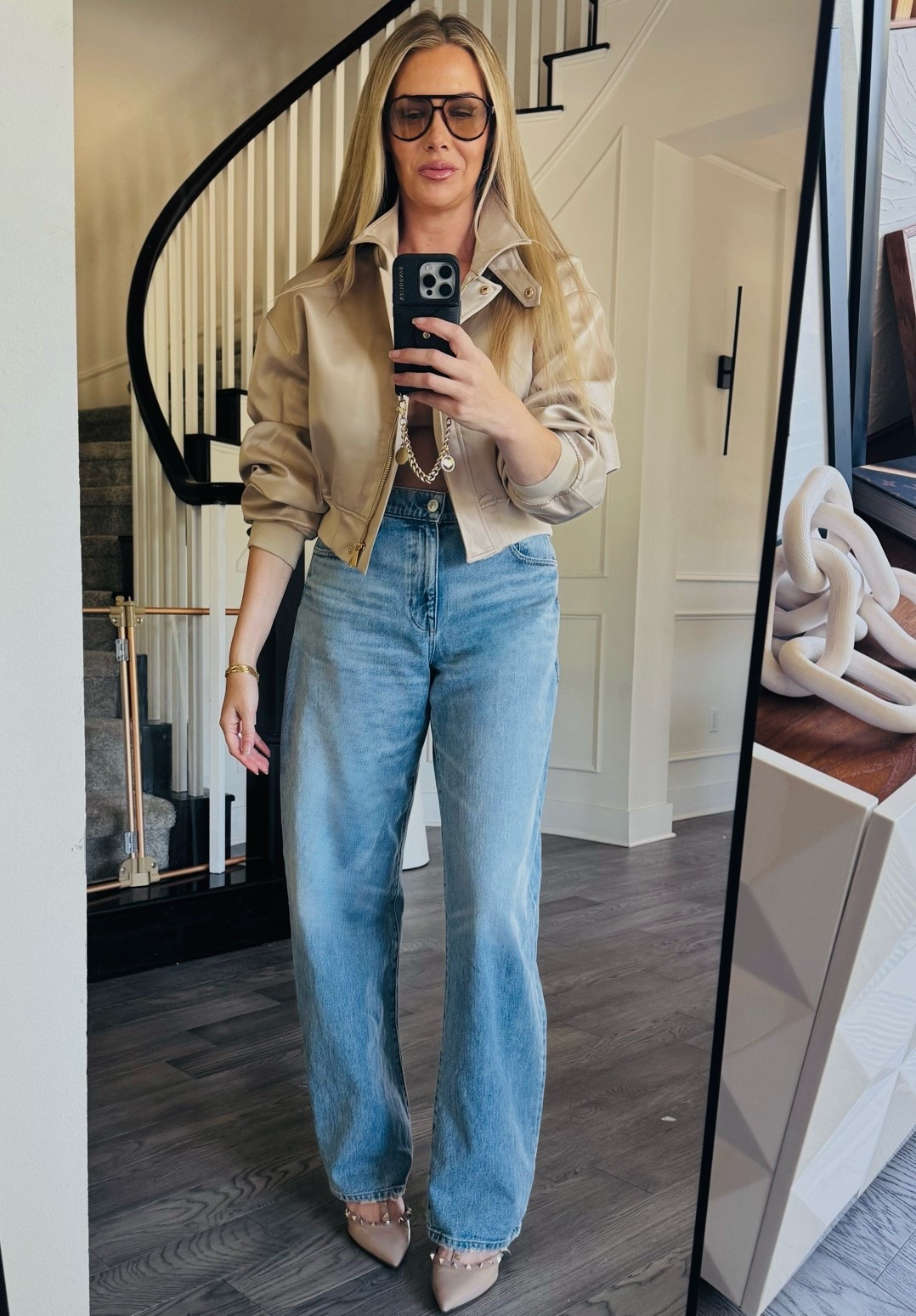 Also tried these AYR The Culture jeans and I love ‘em. Barrel leg vibe with heels or wear them low and loose with flats / sneakers. Paired with this super cute @Meshki US jacket, Amanda Batula’s Otra sunglasses in a different tint, Skims bodysuit and my Valentino’s I’ve had to have had for over 10 years.