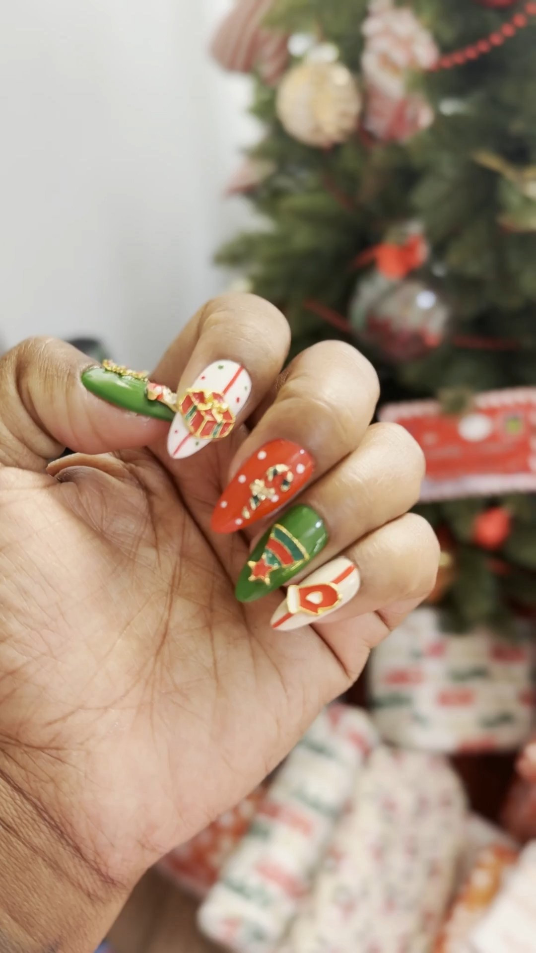 Last set of Christmas nails 💅🎄✨ and we’re officially moving on to Valentine’s Day nails next 💕
Think soft pinks, reds, hearts, and all the cute love-day vibes loading.
I linked all my favorite DIY nail tools and Valentine’s nail picks on LTK so we’re staying cute straight into the new season!

#christmasnails #valentinesnails #nailtransition #nailgoals #diy­nails #pressonnails #nailtools #beautyfinds #LTKbeauty #LTKfinds #LTKsale #shoppingfavorites #onlineshopping #nailinspo #ShoppingWithPriiincesss #Atlantamom #AtlantaCreator #Atlantacontentcreators

#LTKSaleAlert #LTKHoliday #LTKBeauty