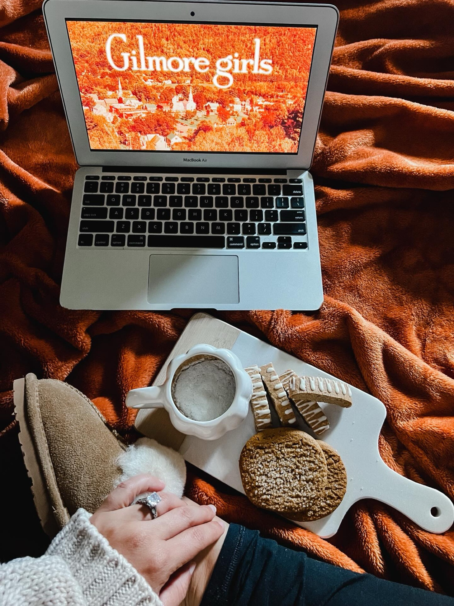 Gilmore Girls season is here! 

Fall, slippers, leggings, fall fashion 

#LTKplussize #LTKSeasonal #LTKstyletip