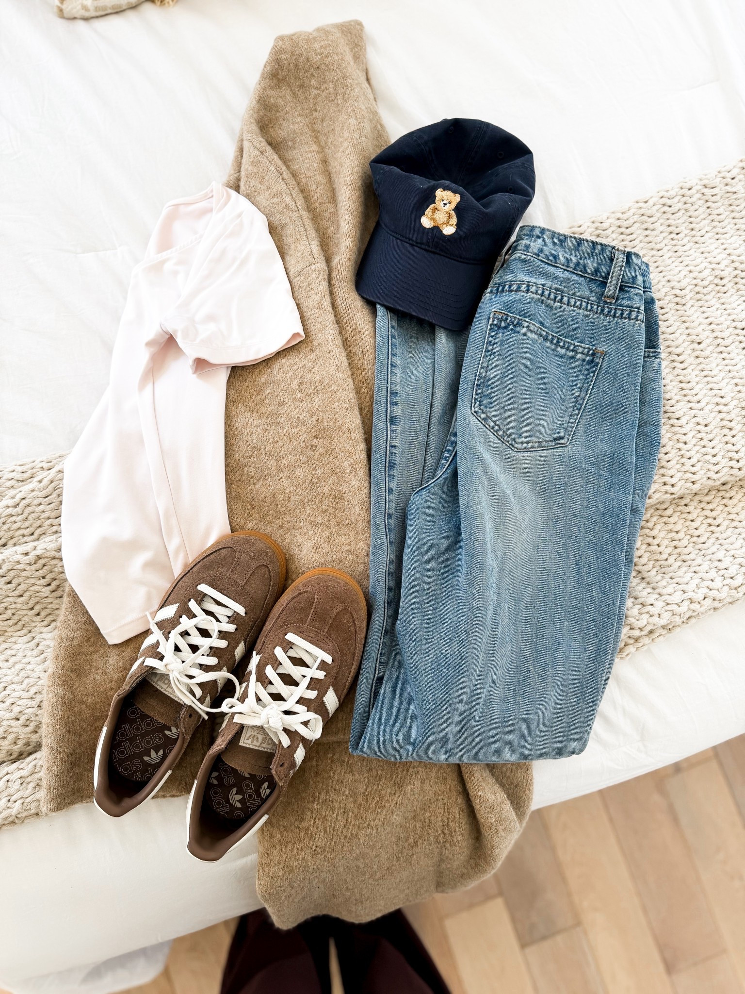 What I wore today! Winter to spring outfit idea! My go-to long length cardigan from Amazon! And this target tee is my fave! These Amazon jeans are a pair I grab for all the time! I’m 5’7” wearing small in the cardigan and xs in the tee + straight leg denim.

#LTKgrwm #LTKdayinmylife #LTKootd