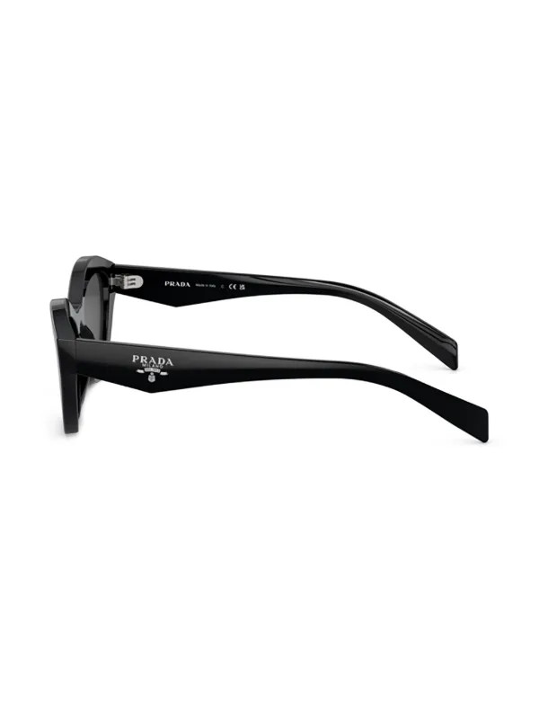 Prada Eyewear logo-print Sunglasses | Black | FARFETCH UK | Farfetch Global