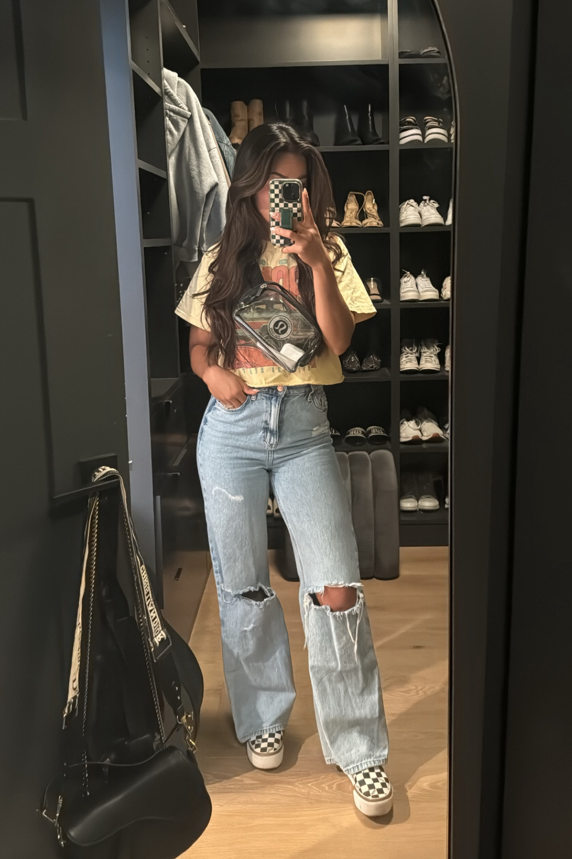 Chill days are the best 🖤