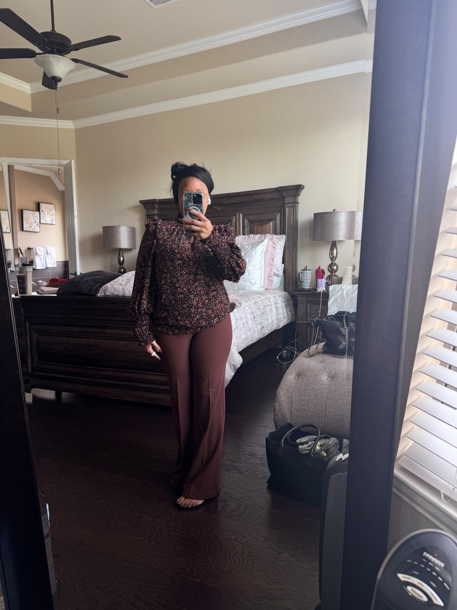 #express bottom old top I picked up from #off the fifth a few years back .. 

#LTKPetite #LTKOver40 #LTKHome