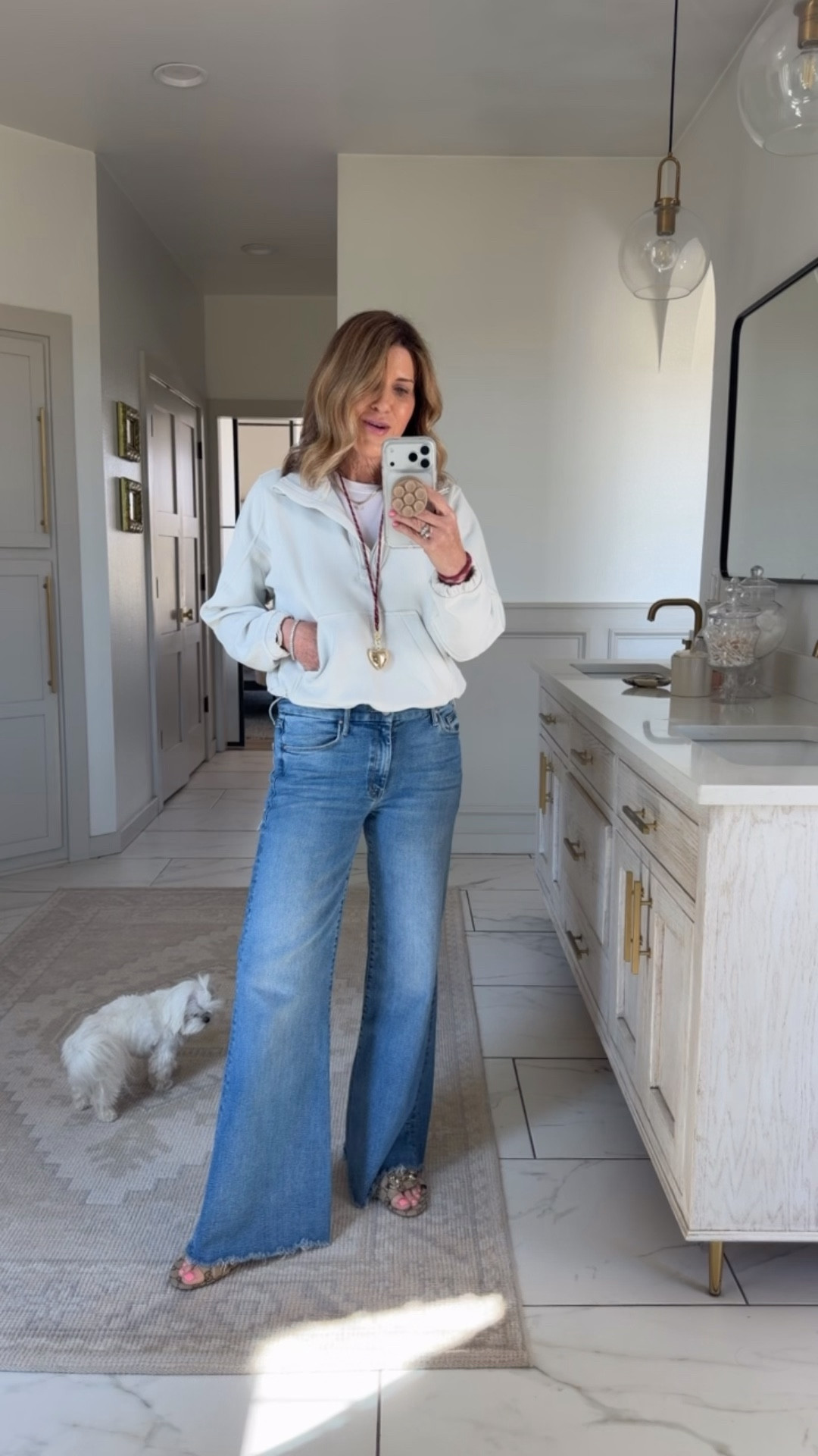 Roller fray jeans size 27
Medium lululemon pullover 
Shoes tts


#LTKOver40