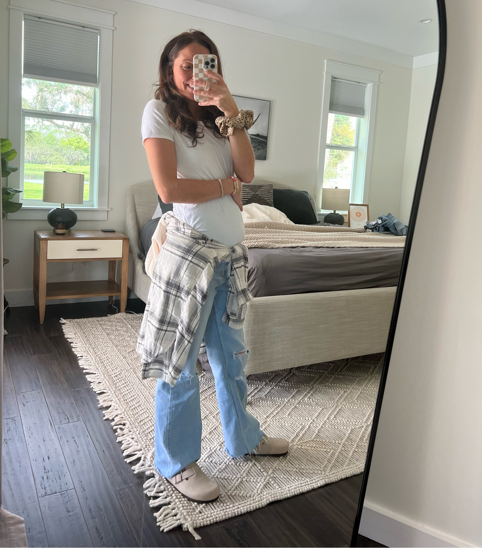 Comfy bump outfit for fall! Maternity jeans from Pink Blush code: KIMPERRYCO 

#LTKbump